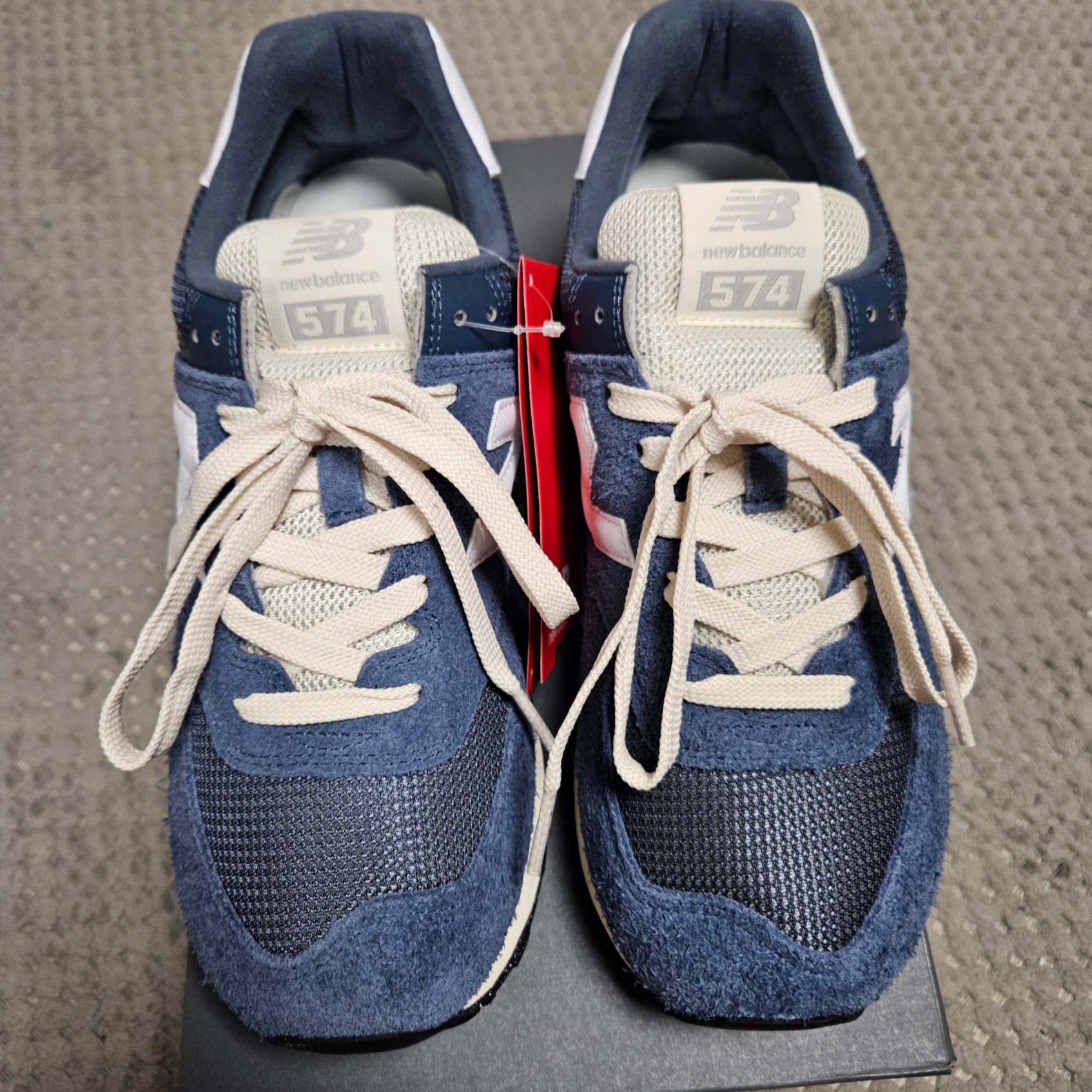 New Balance 574 Vintage Indigo White 착용 스타일 - 1