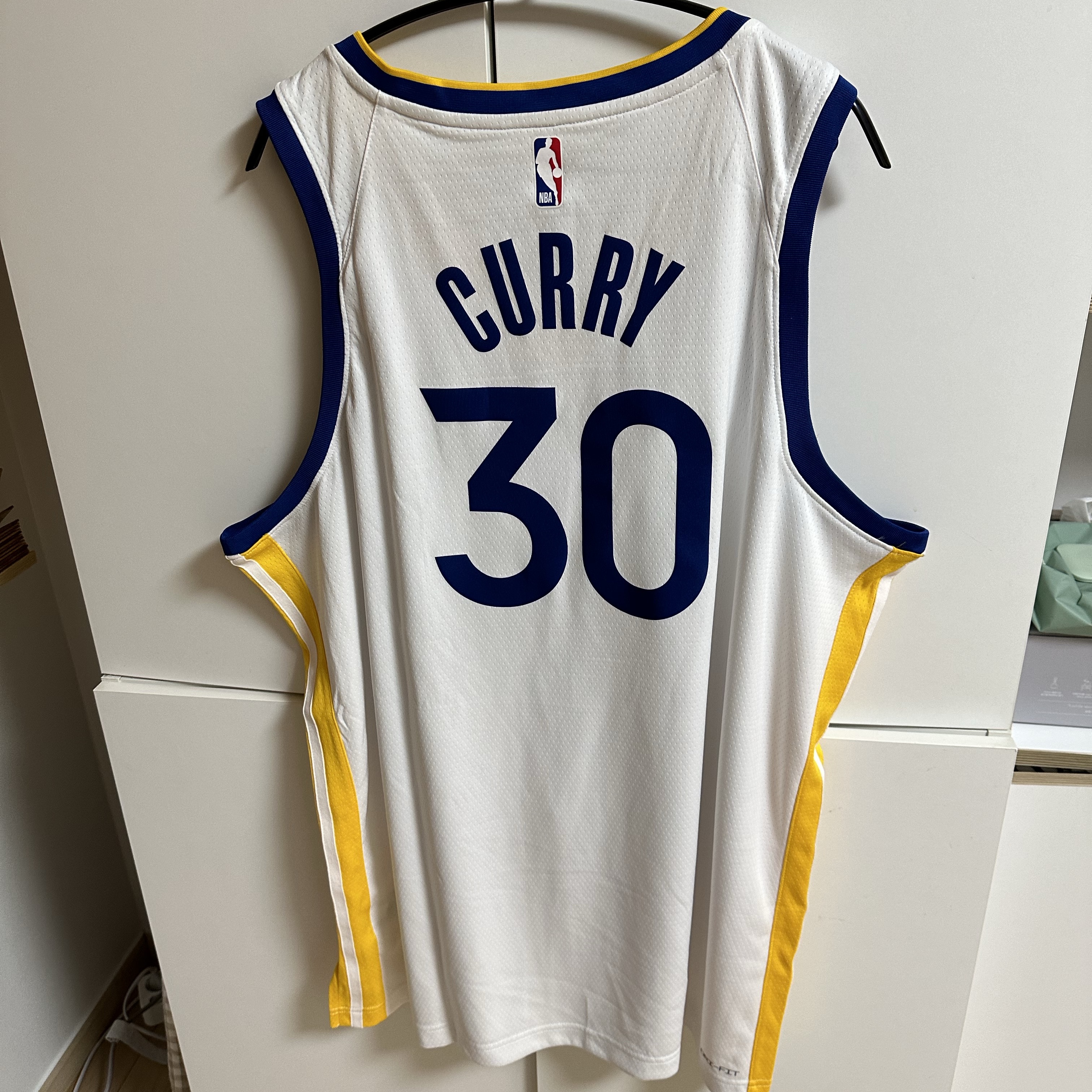 Nike Stephen Curry Golden State Warriors Association Edition 2022/23 NBA Swingman Jersey White 착용 스타일