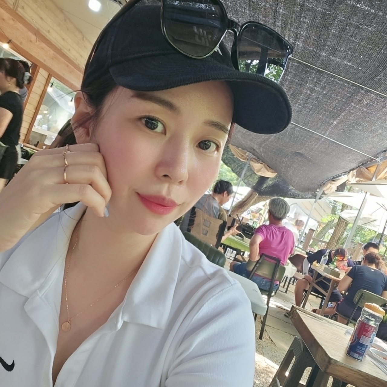 (W) Nike NSW Essential Short Sleeve Polo Top White - Asia, (W) Miu Miu Denim Baseball Cap Black Emerald Green 착용 스타일