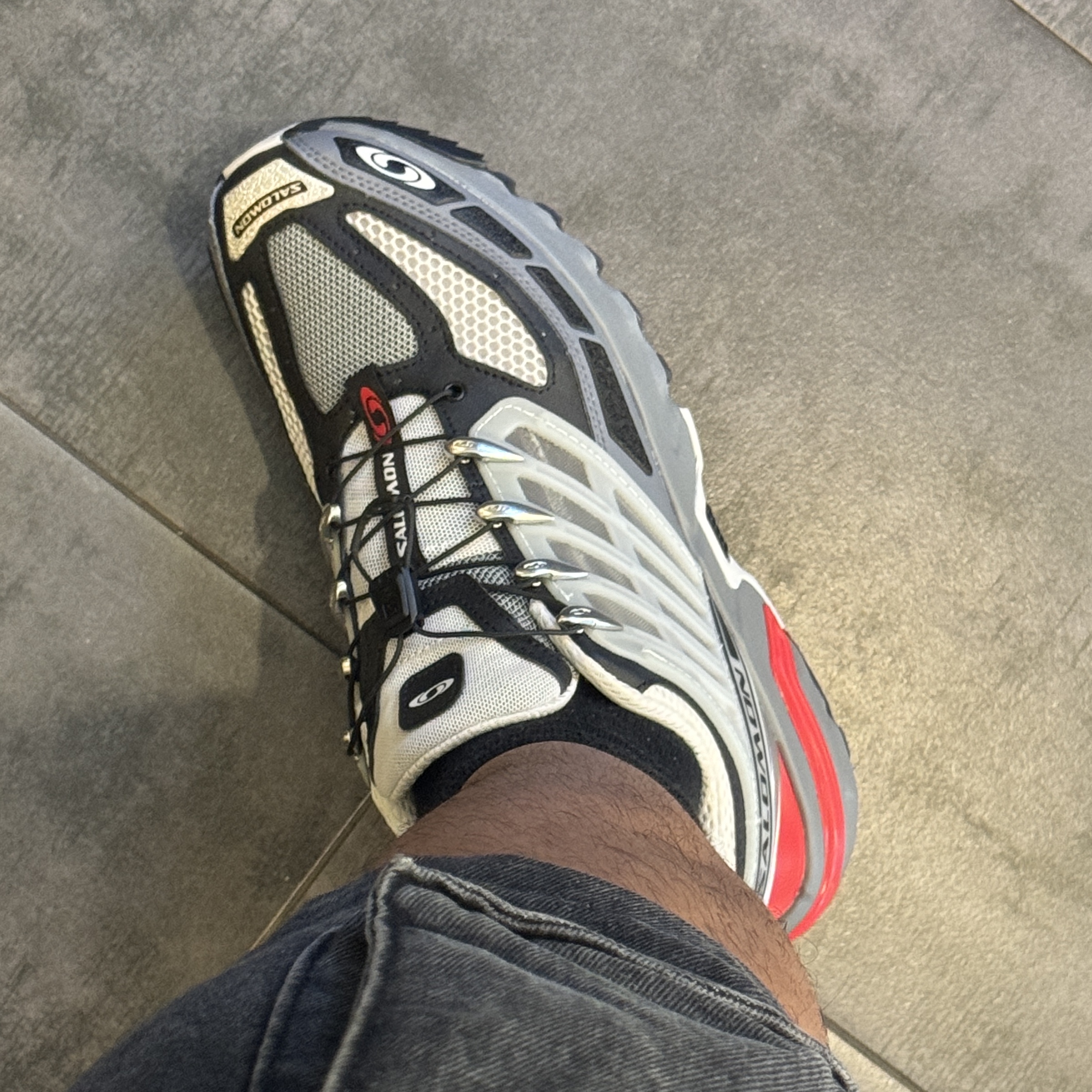 Salomon ACS Pro ADV Lunar Rock Goji 착용 스타일