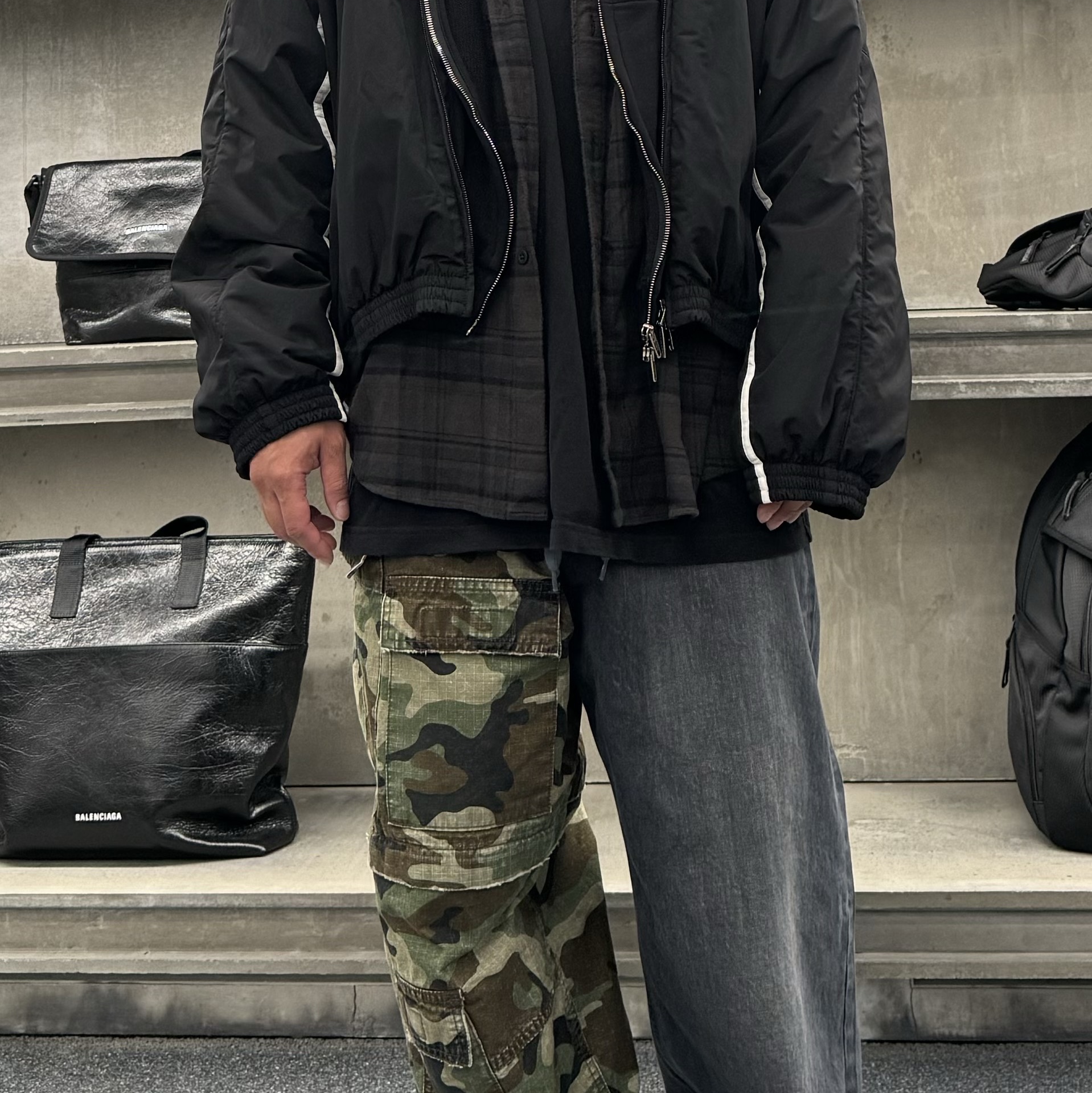 Balenciaga 3B Sports Icon Layered Tracksuit Jacket in Black 착용 스타일