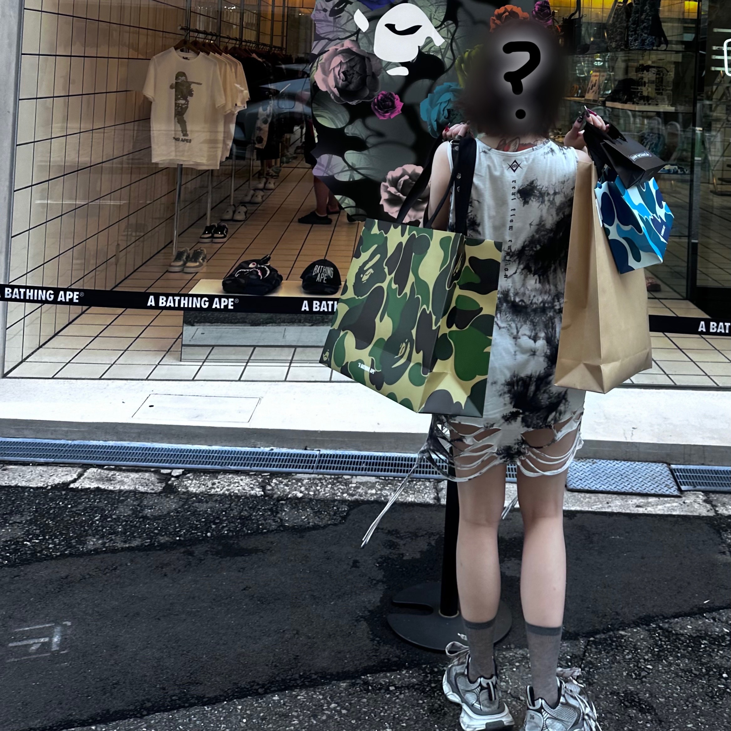BAPE Color Camo Separate Shark Full Zip Hoodie Red Black 착용 스타일 - 5