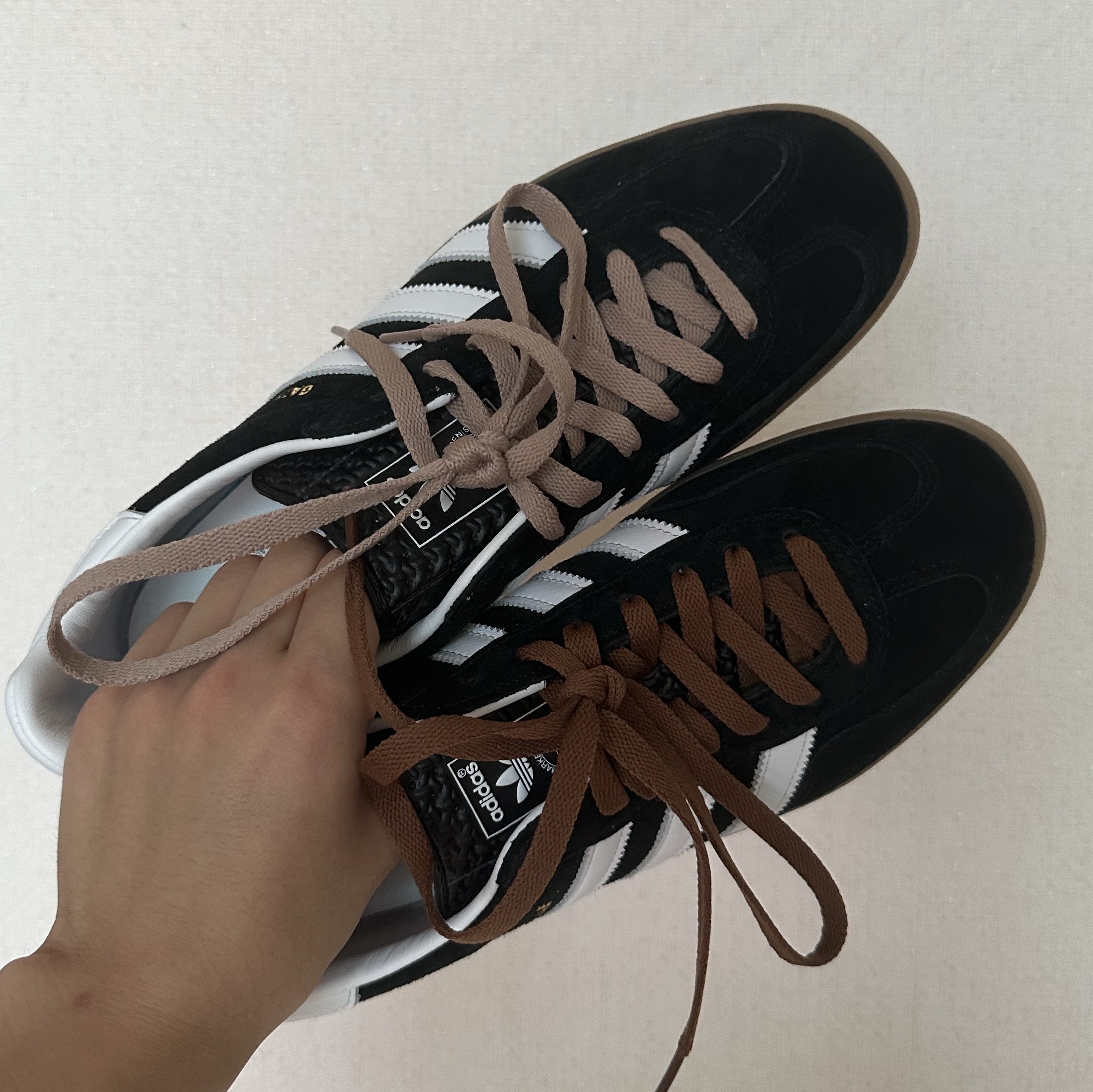Adidas Gazelle Indoor Core Black 착용 스타일 - 1