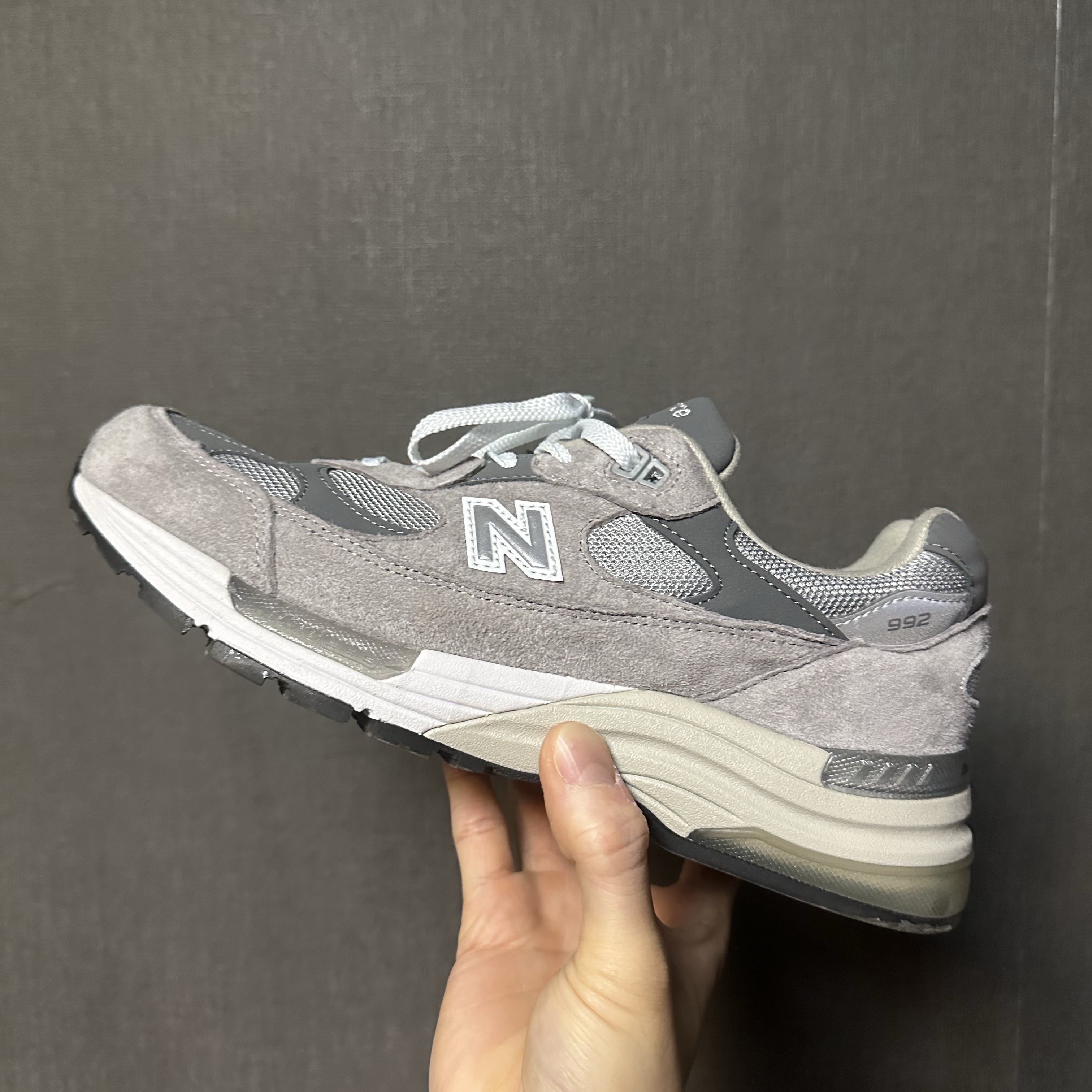 New Balance 992 Made in USA Grey - D Standard 착용 스타일