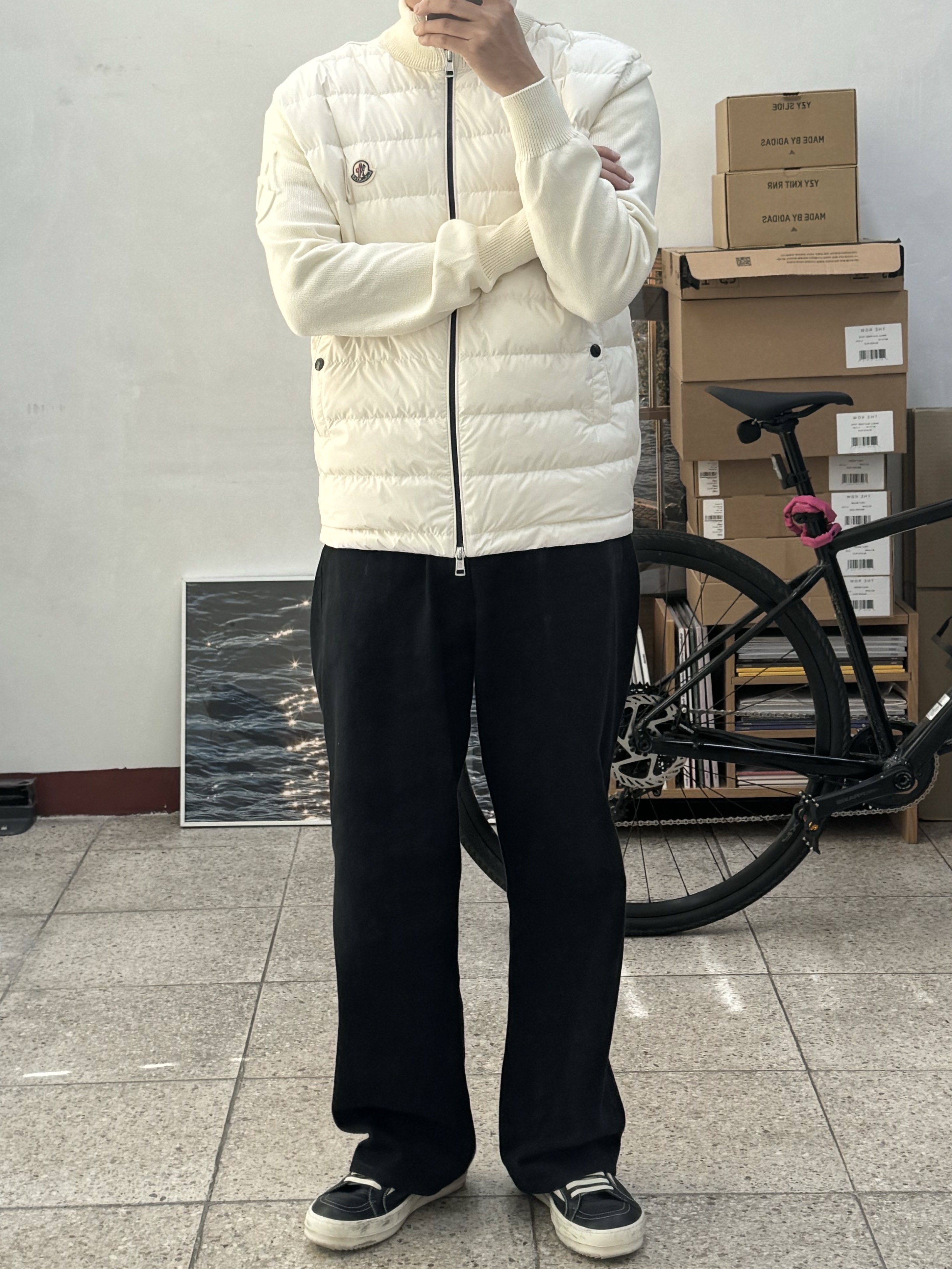 Moncler Padded Cotton Zip-Up Cardigan White - 24SS 착용 스타일 - 2