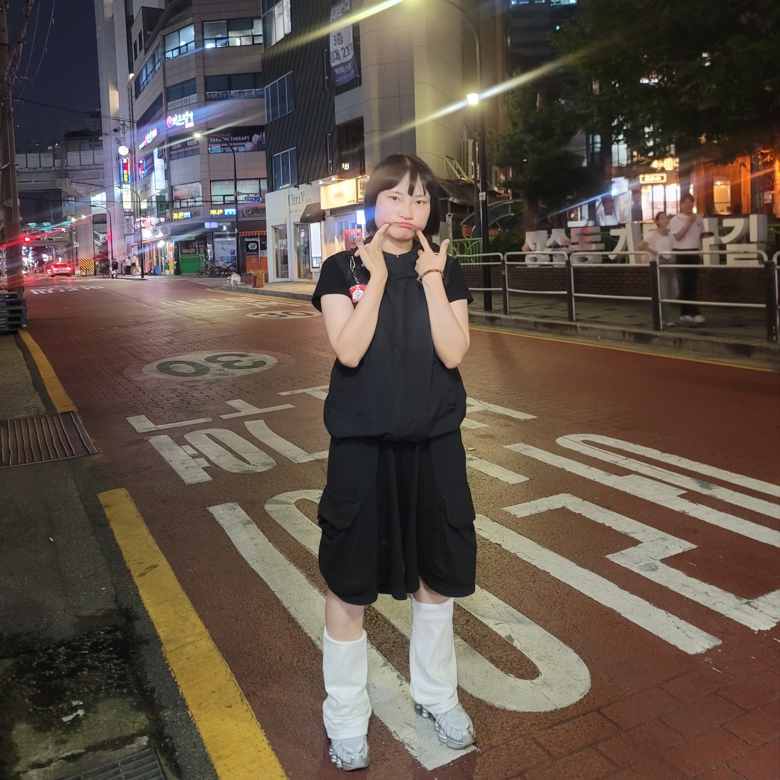 (W) Nike Shox TL Pure Platinum and Metallic Silver 착용 스타일 - 2