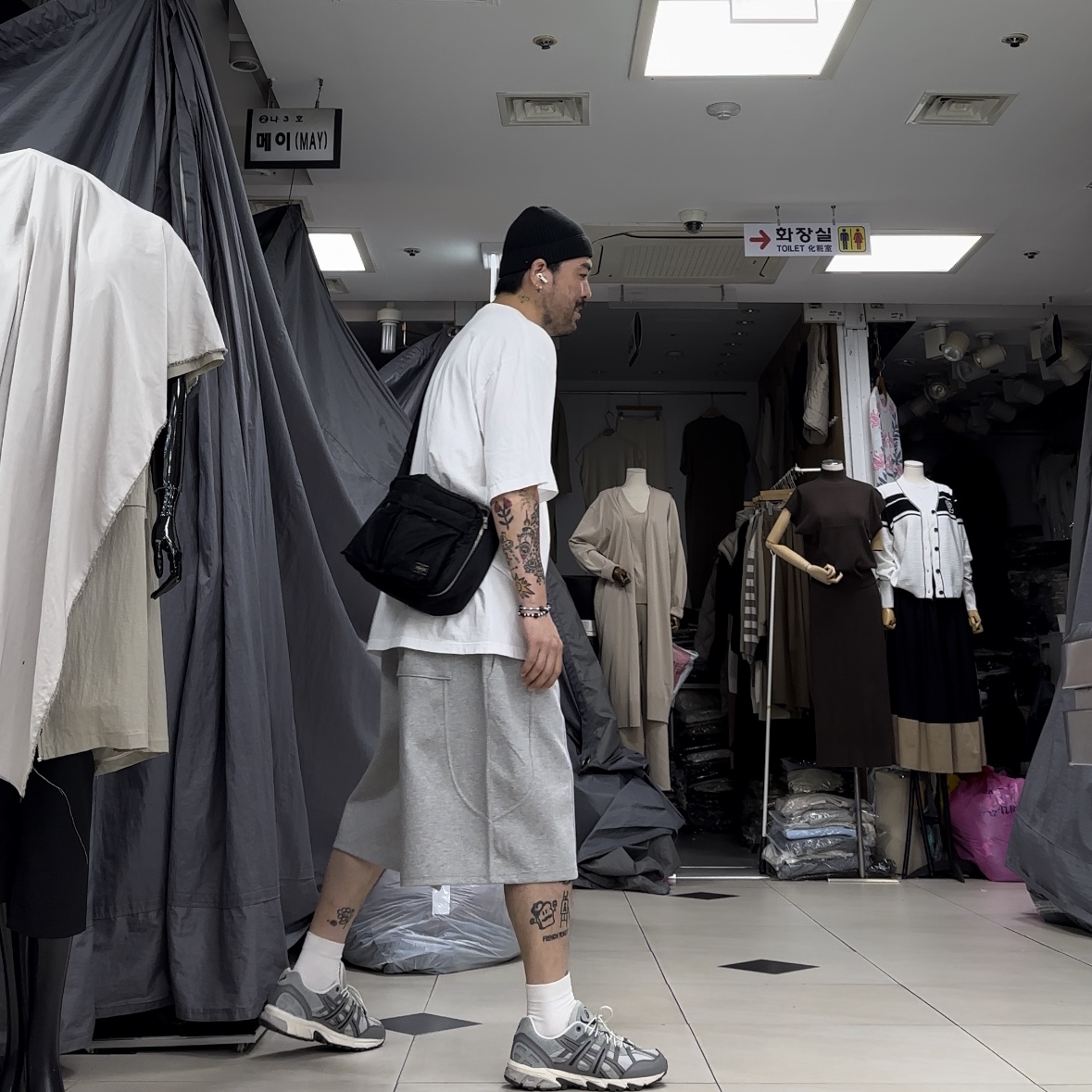 Asics Gel-Sonoma 15-50 Oyster Grey Clay Grey 착용 스타일 - 2