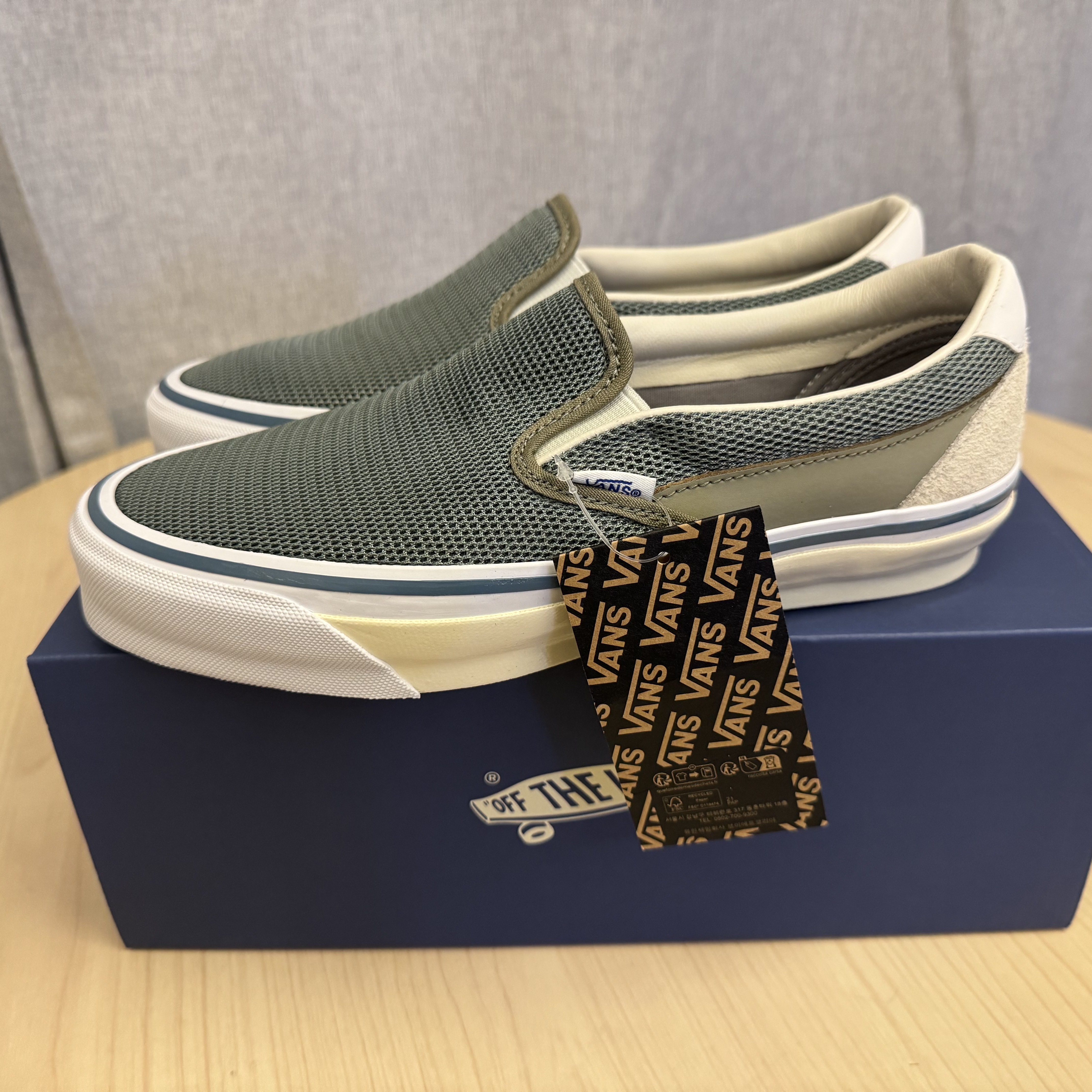 Vans TDC Slip-On Reissue 98 SP LX Green 착용 스타일 - 1