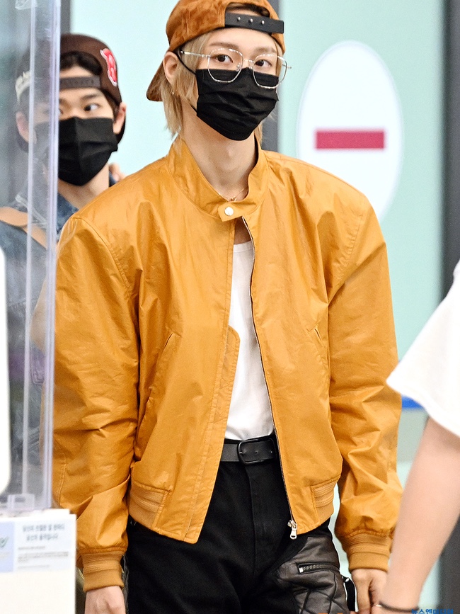 Chrome Hearts Suede Hat Brown 착용 스타일 - 2