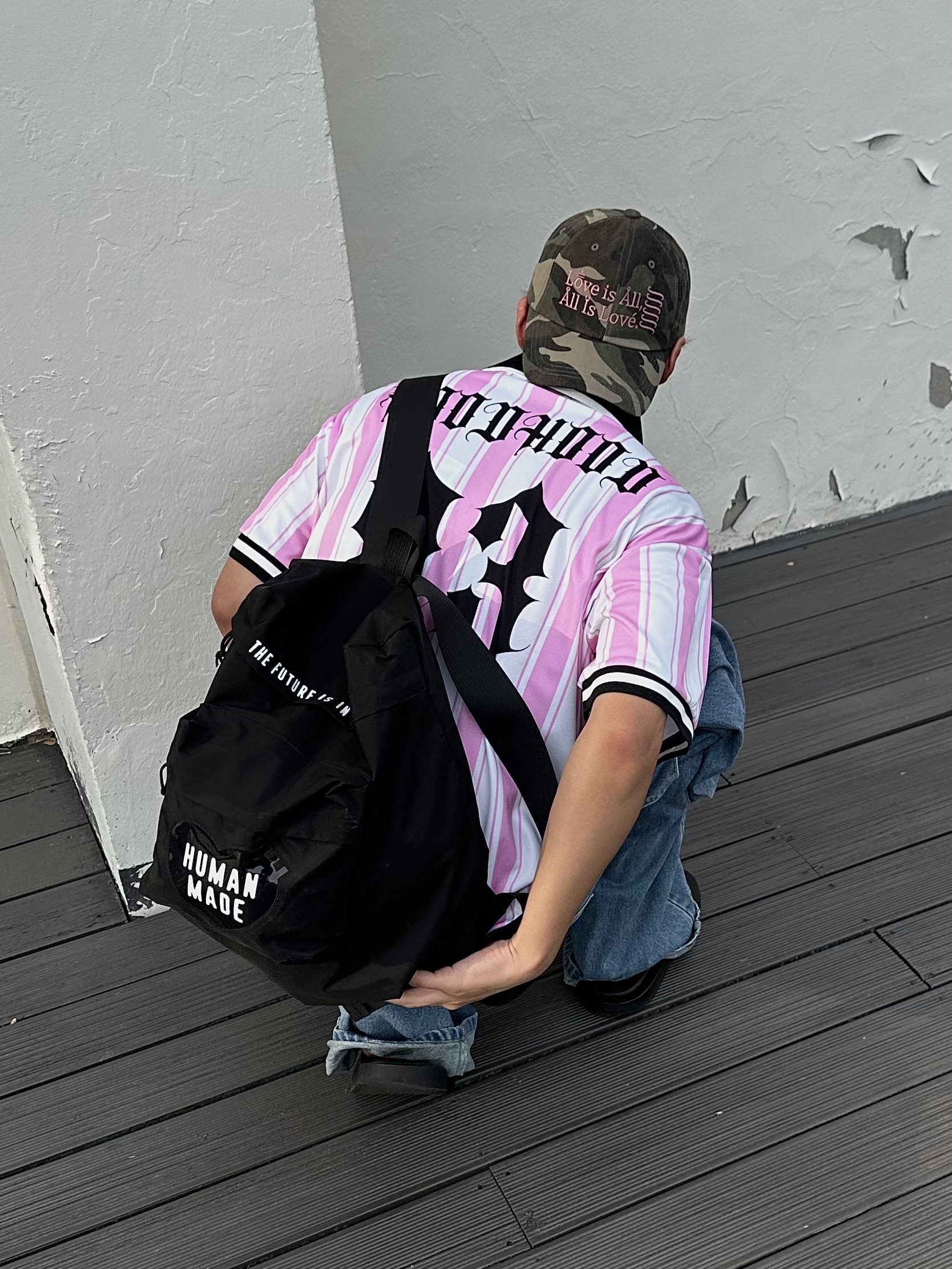 Human Made Backpack Black 착용 스타일 - 1