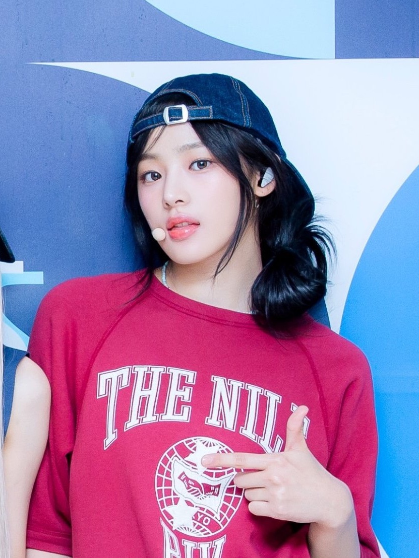 Ciota Printed Short Sleeve Sweatshirt Wine, Ciota Football 3/4 Sleeve T-Shirts Navy 착용 스타일 - 2