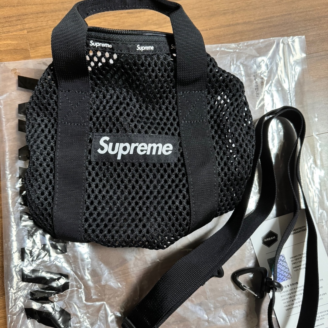 Supreme Mesh Mini Duffle Bag Black - 23SS 착용 스타일