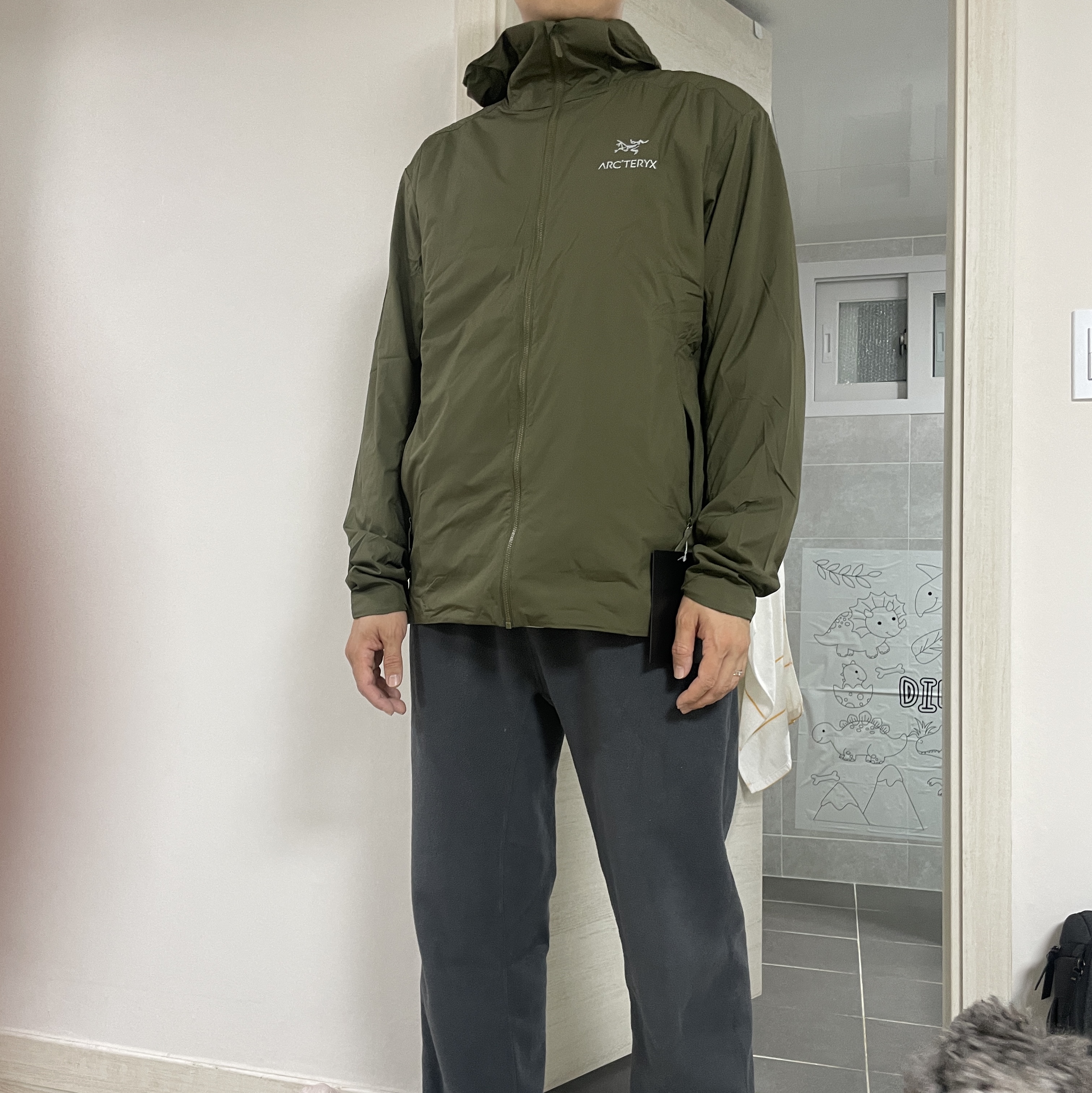 Arc'teryx Atom SL Hoody Tatsu, Nike ACG Polartec Wolf Tree Pants Anthracite Black - Asia 착용 스타일