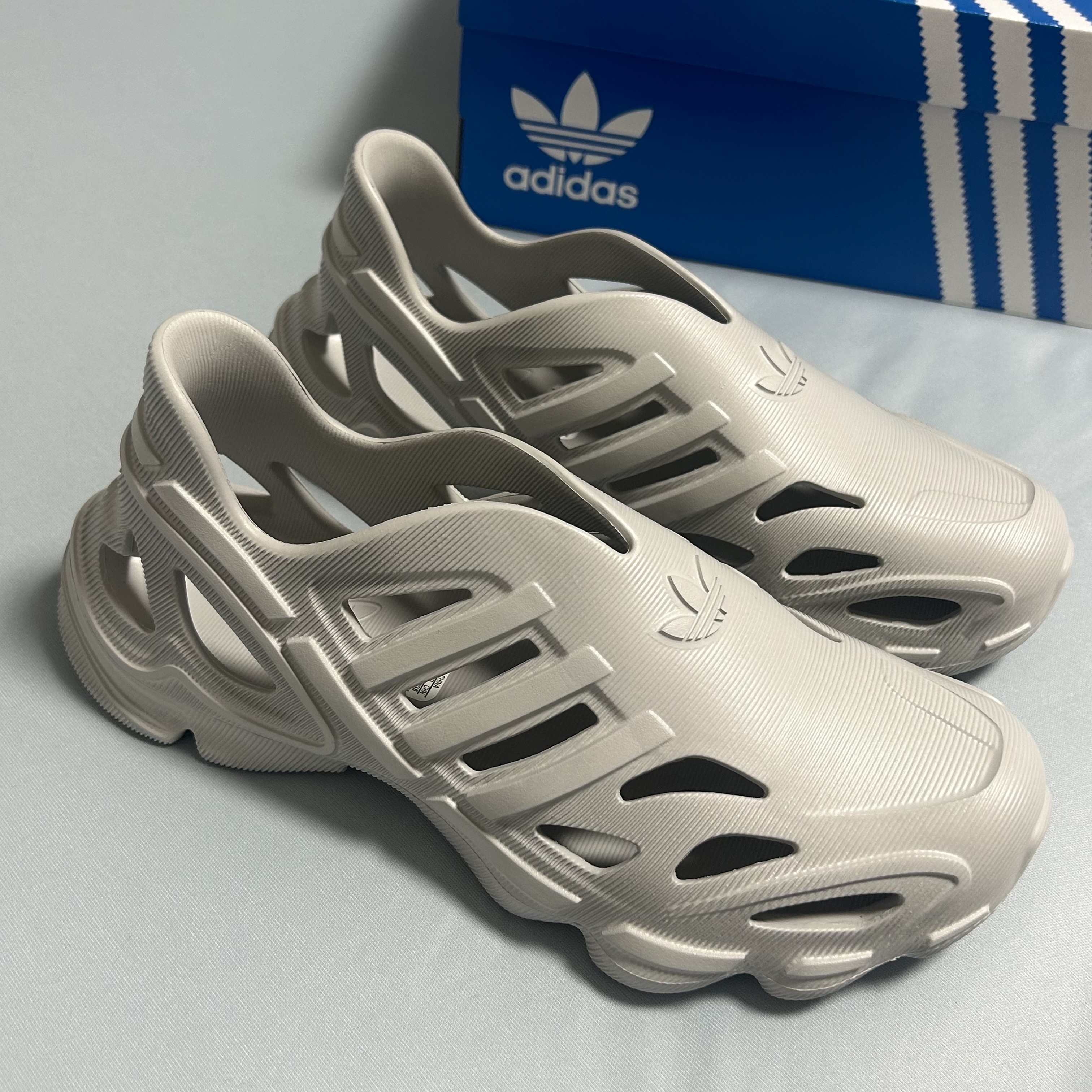 Adidas Adifom Supernova Grey Two 착용 스타일 - 1