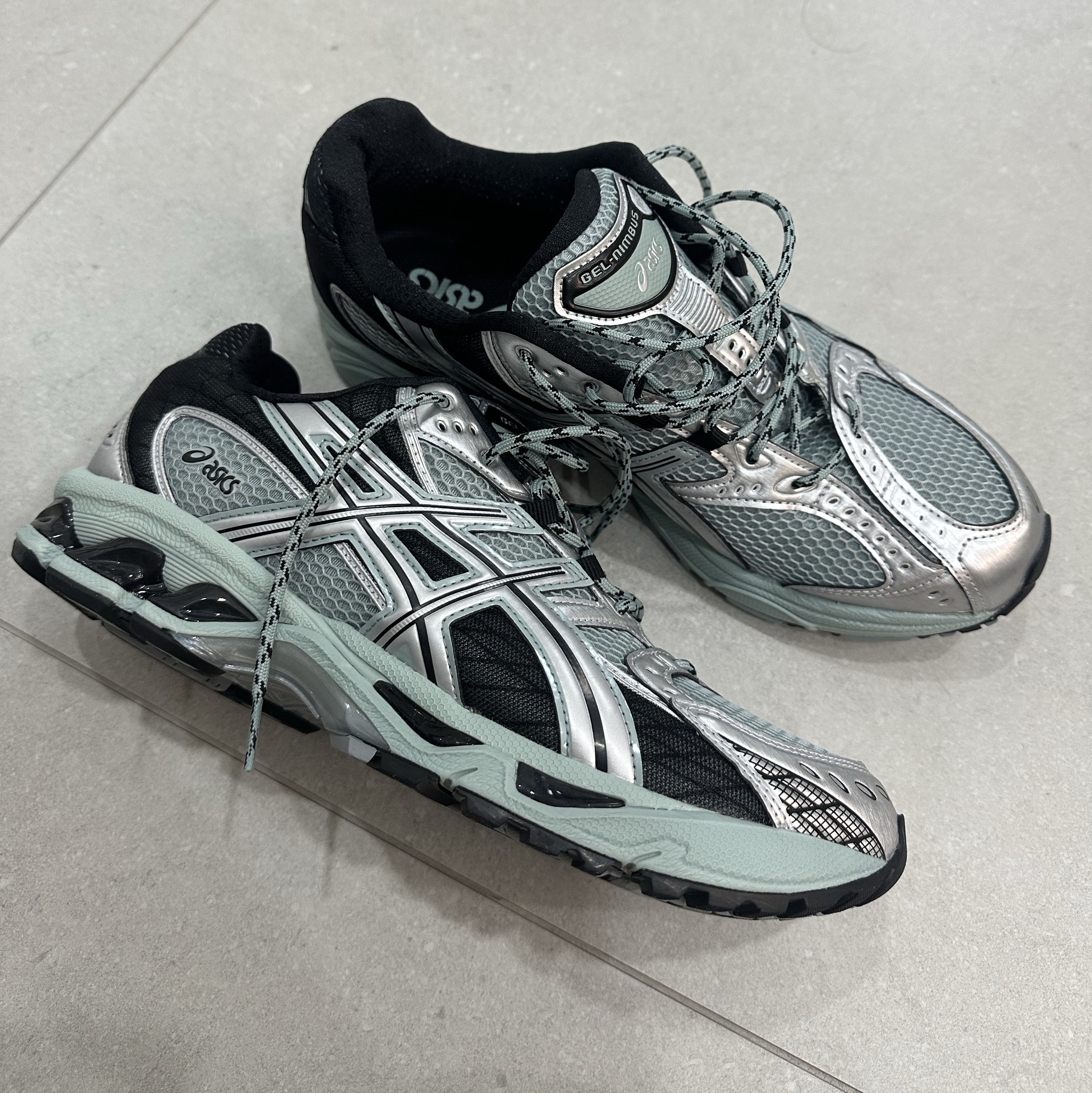Asics Gel-Nimbus 10.1 Ocean Haze Pure Silver 착용 스타일