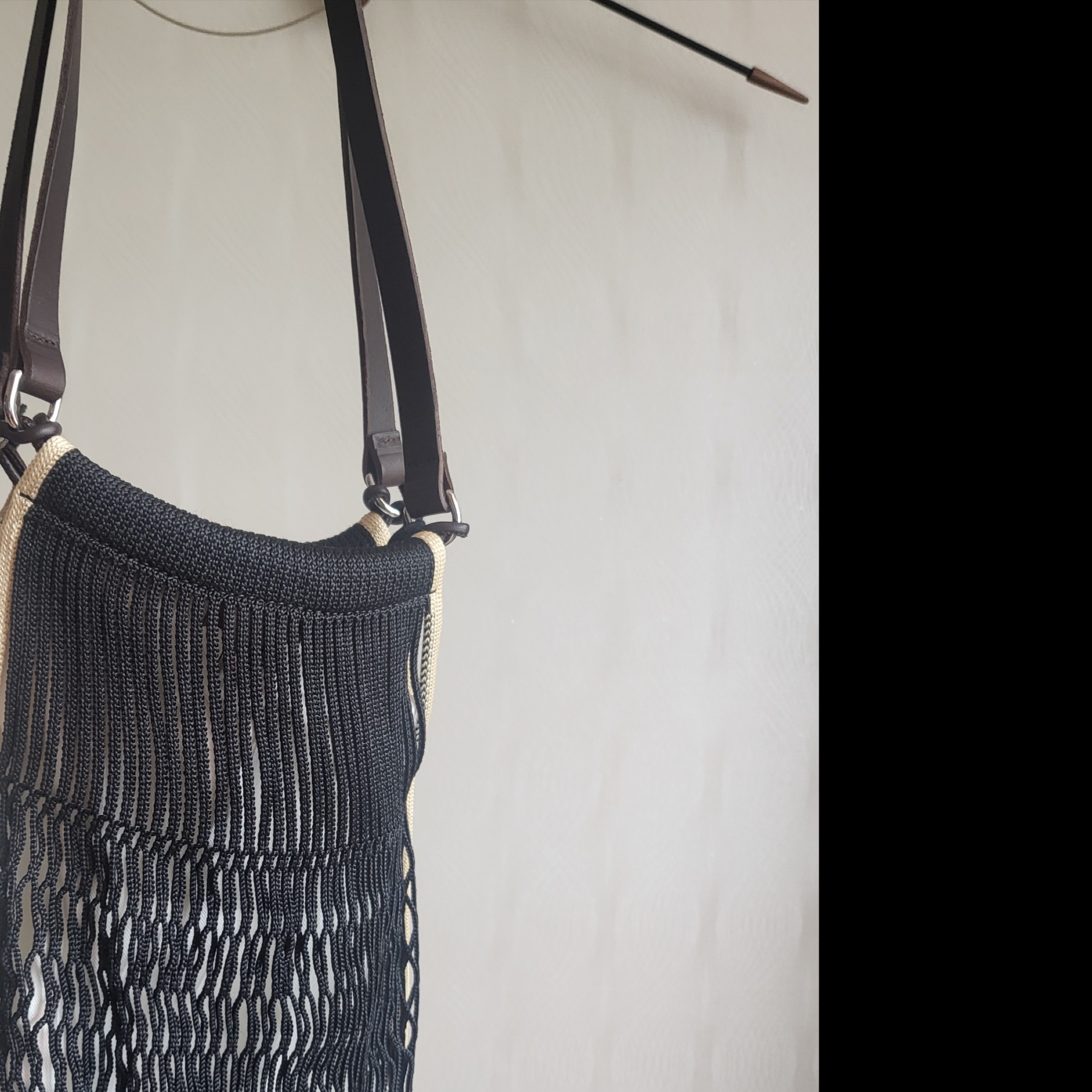 Lemaire Nylon Net Medium Filt Net Shopping Bag Black 착용 스타일