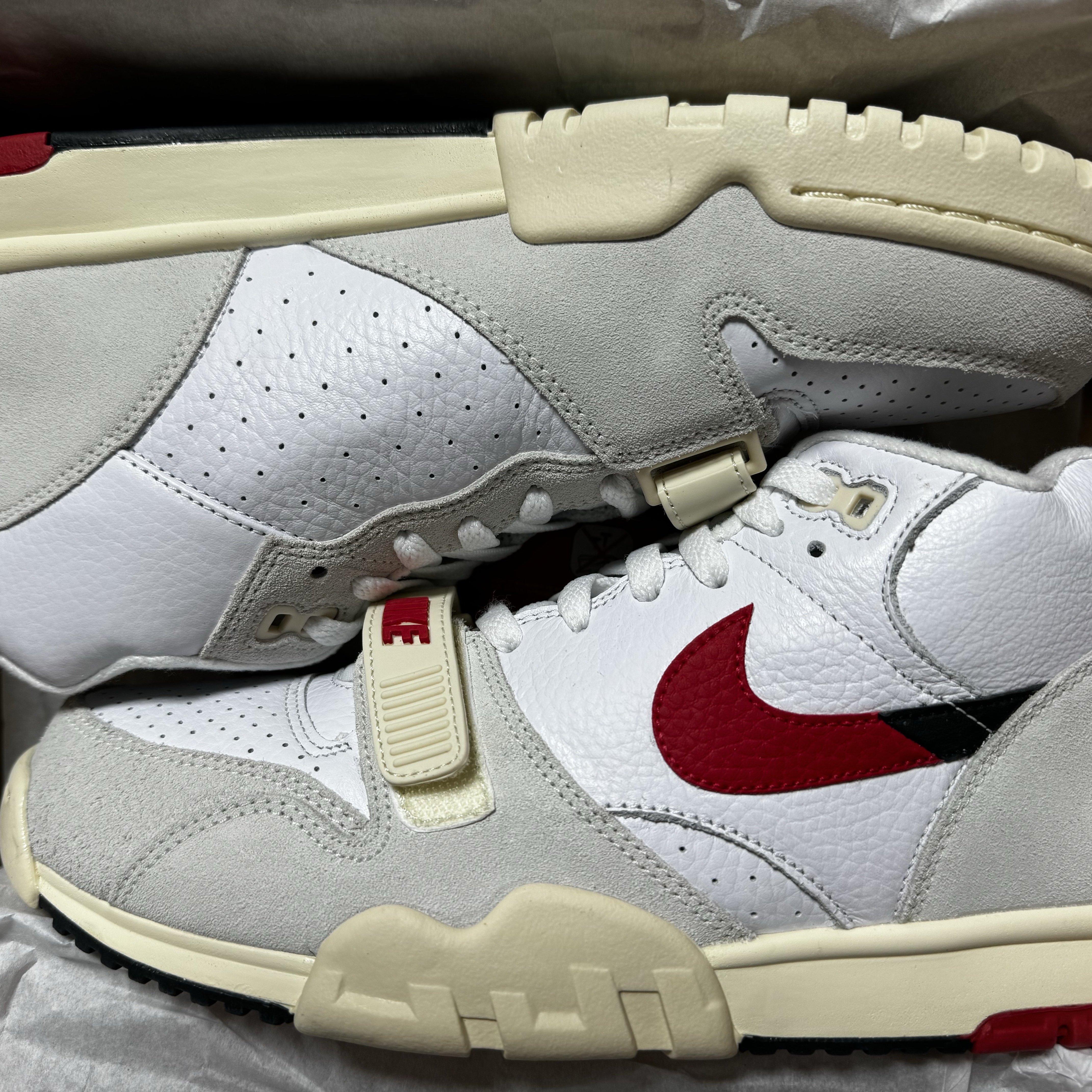 Nike Air Trainer 1 White University Red 착용 스타일 - 2