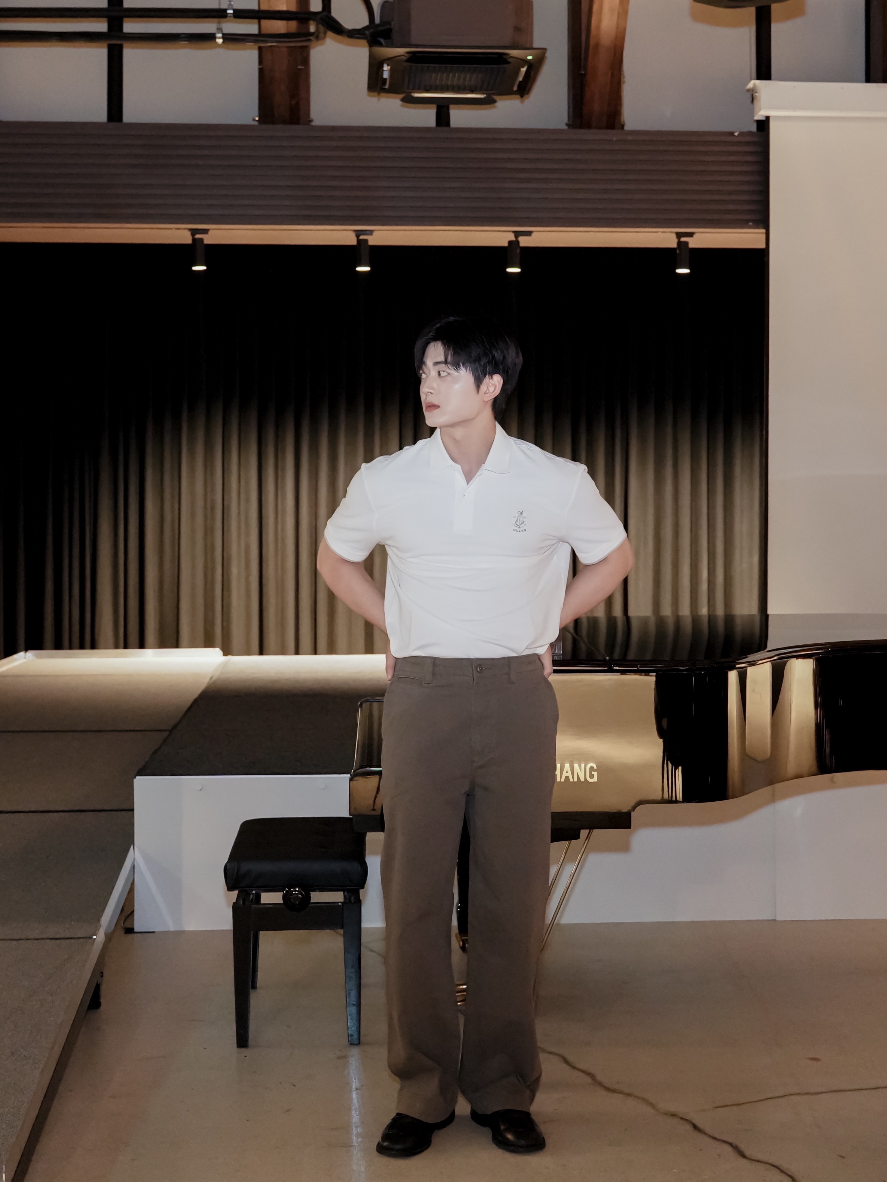 Kinchi Ovate - 500 (a) Black 착용 스타일 - 2
