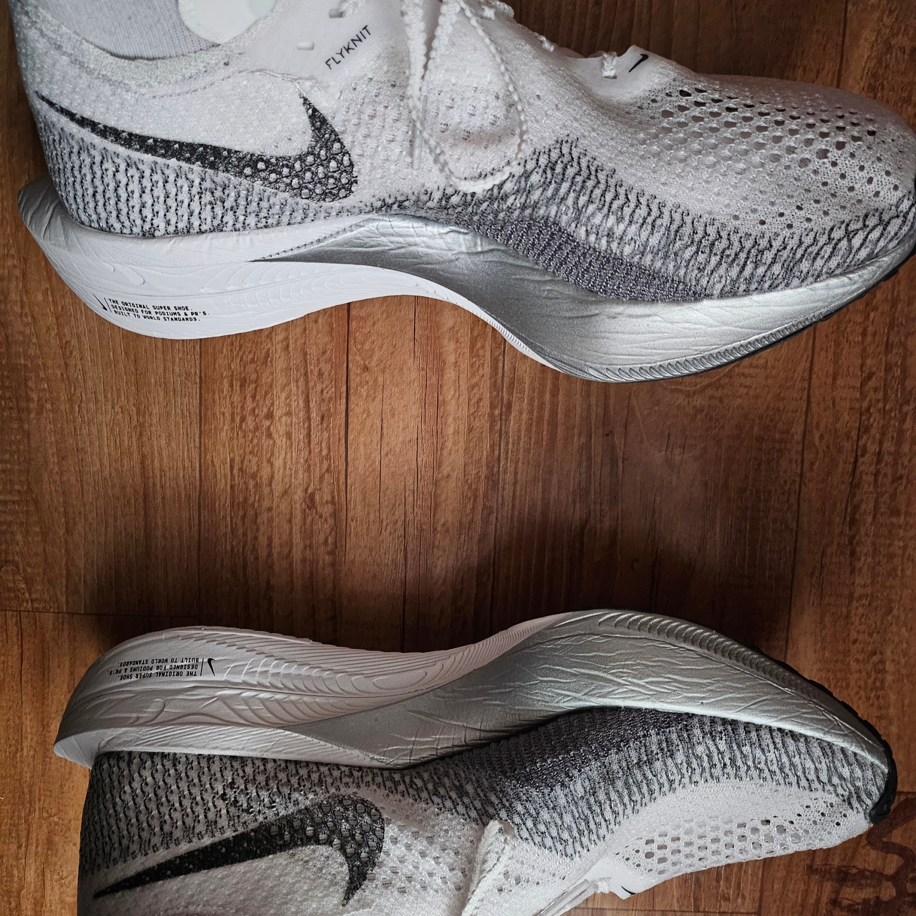 Nike ZoomX Vaporfly Next% 3 White Grey 착용 스타일 - 3