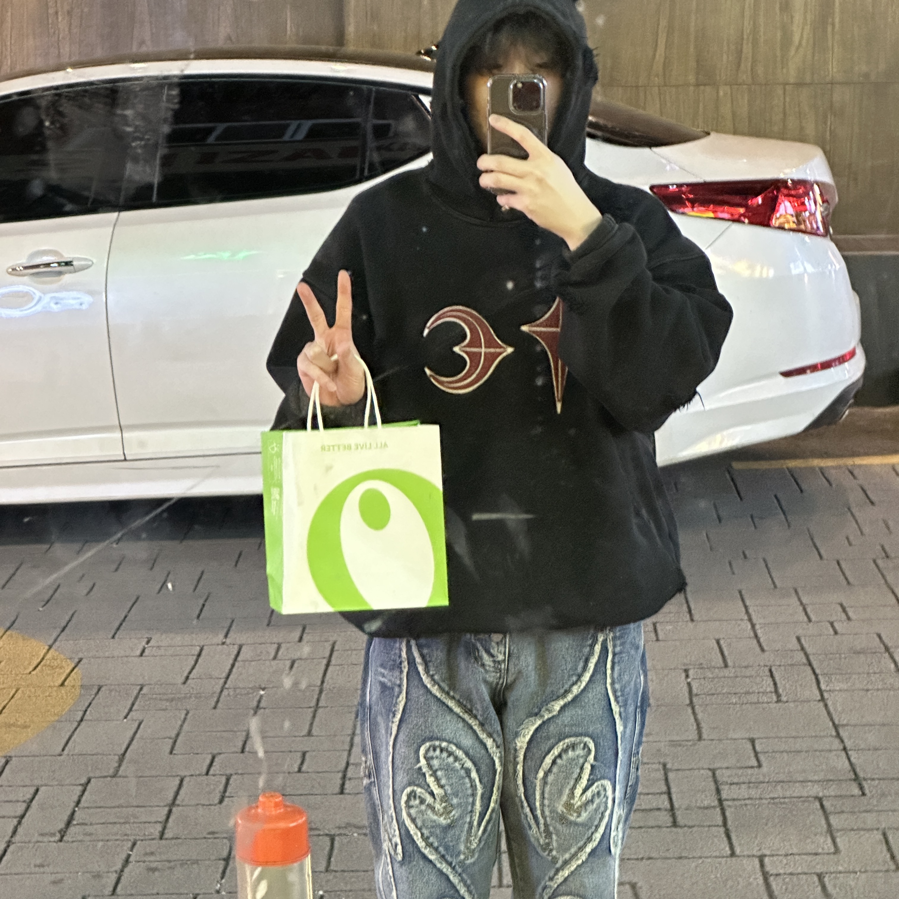 Thug Club Denim Tribal Pants Denim, Thug Club Rock Hoodie Black 착용 스타일 - 1