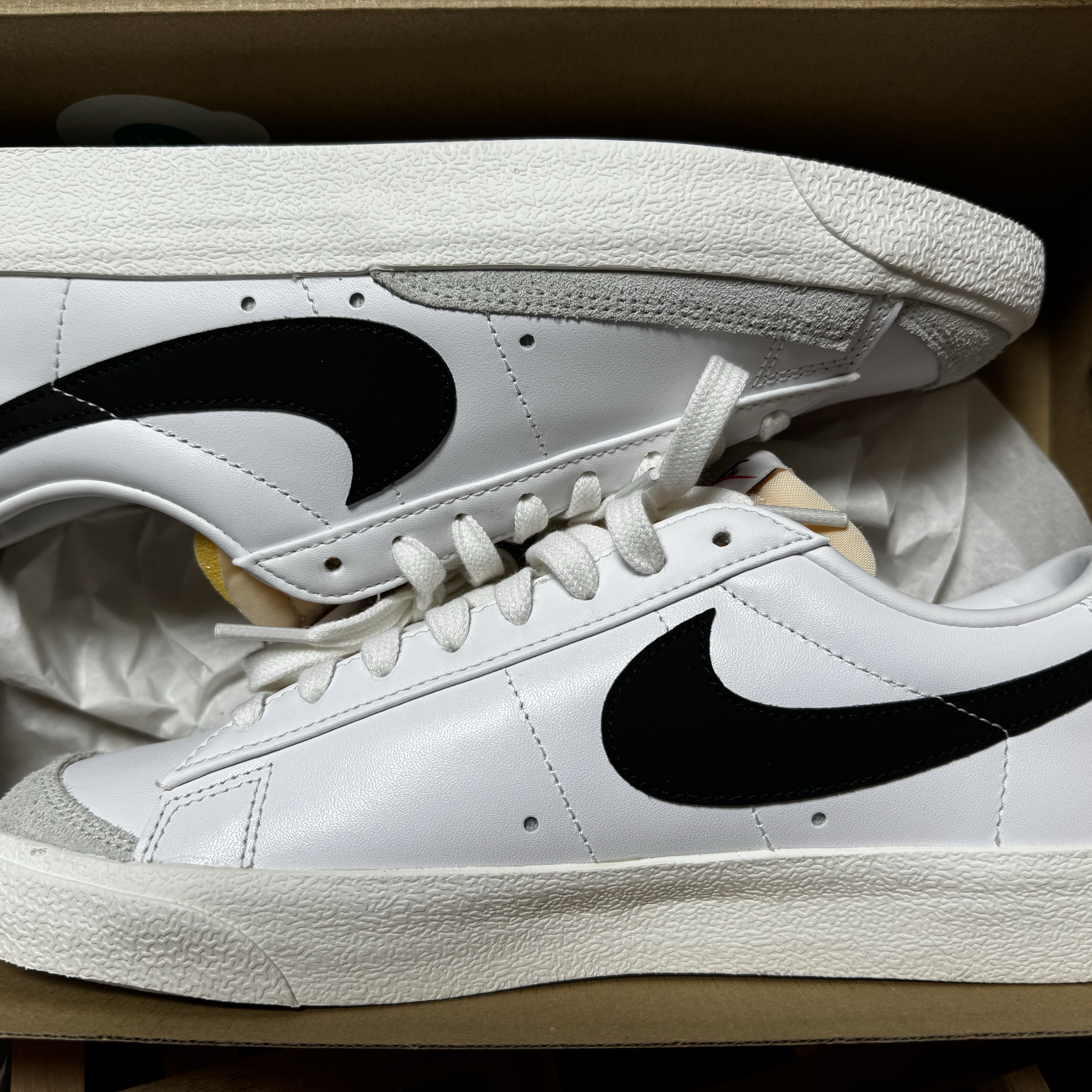 Nike Blazer Low '77 Vintage Black 착용 스타일 - 2
