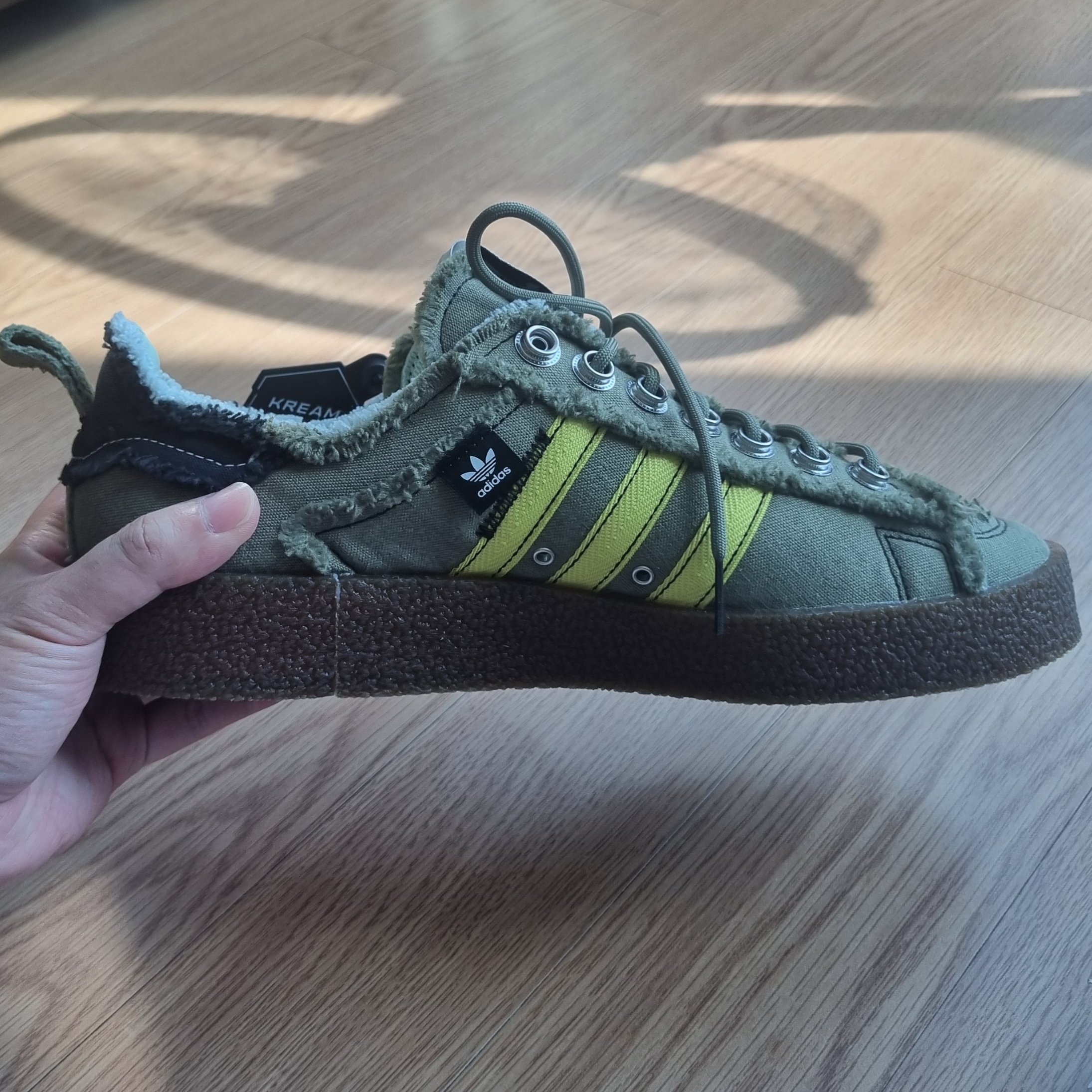 Adidas x Song for the Mute Campus 80s Focus Olive Core Black 착용 스타일 - 1