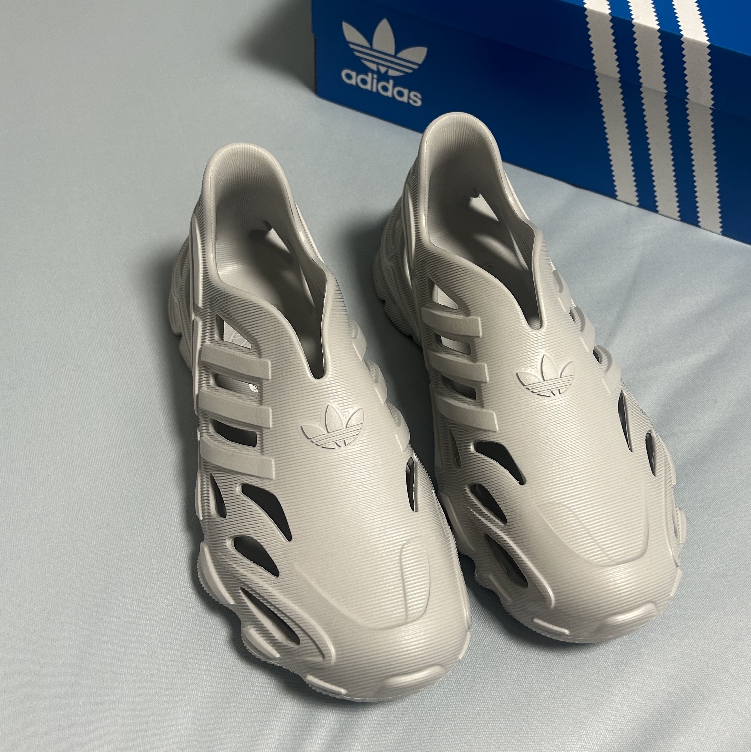 Adidas Adifom Supernova Grey Two 착용 스타일 - 2