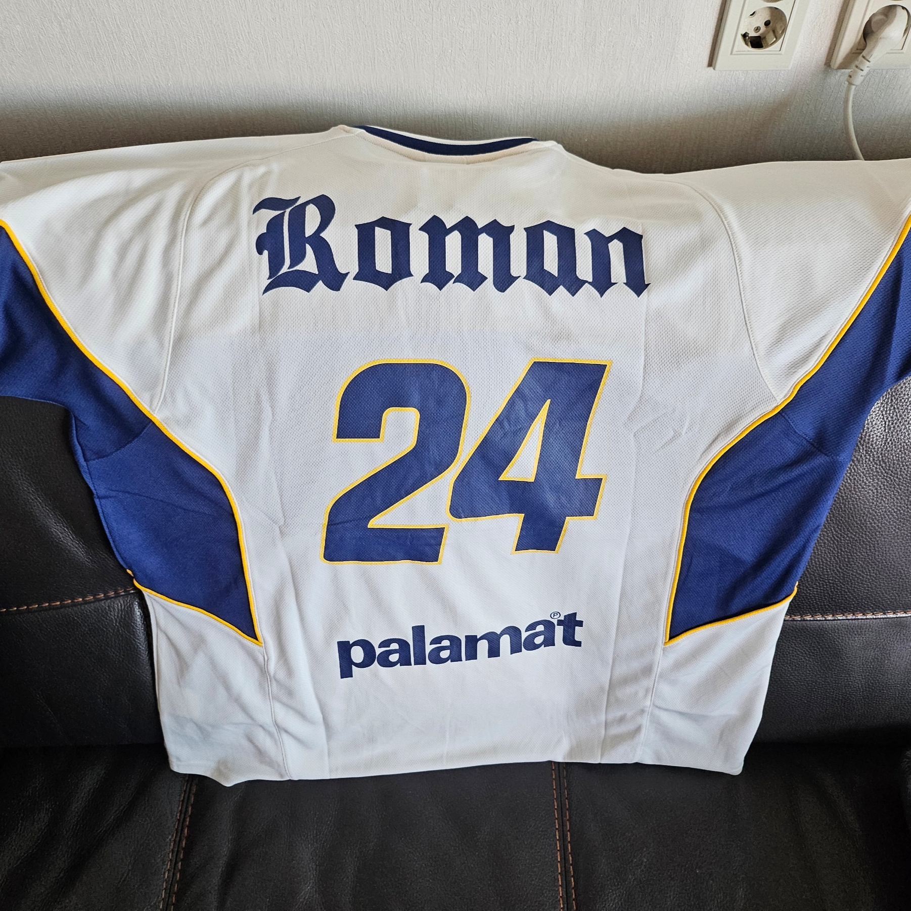 Palace Palamat Jersey White Navy - 24FW 착용 스타일