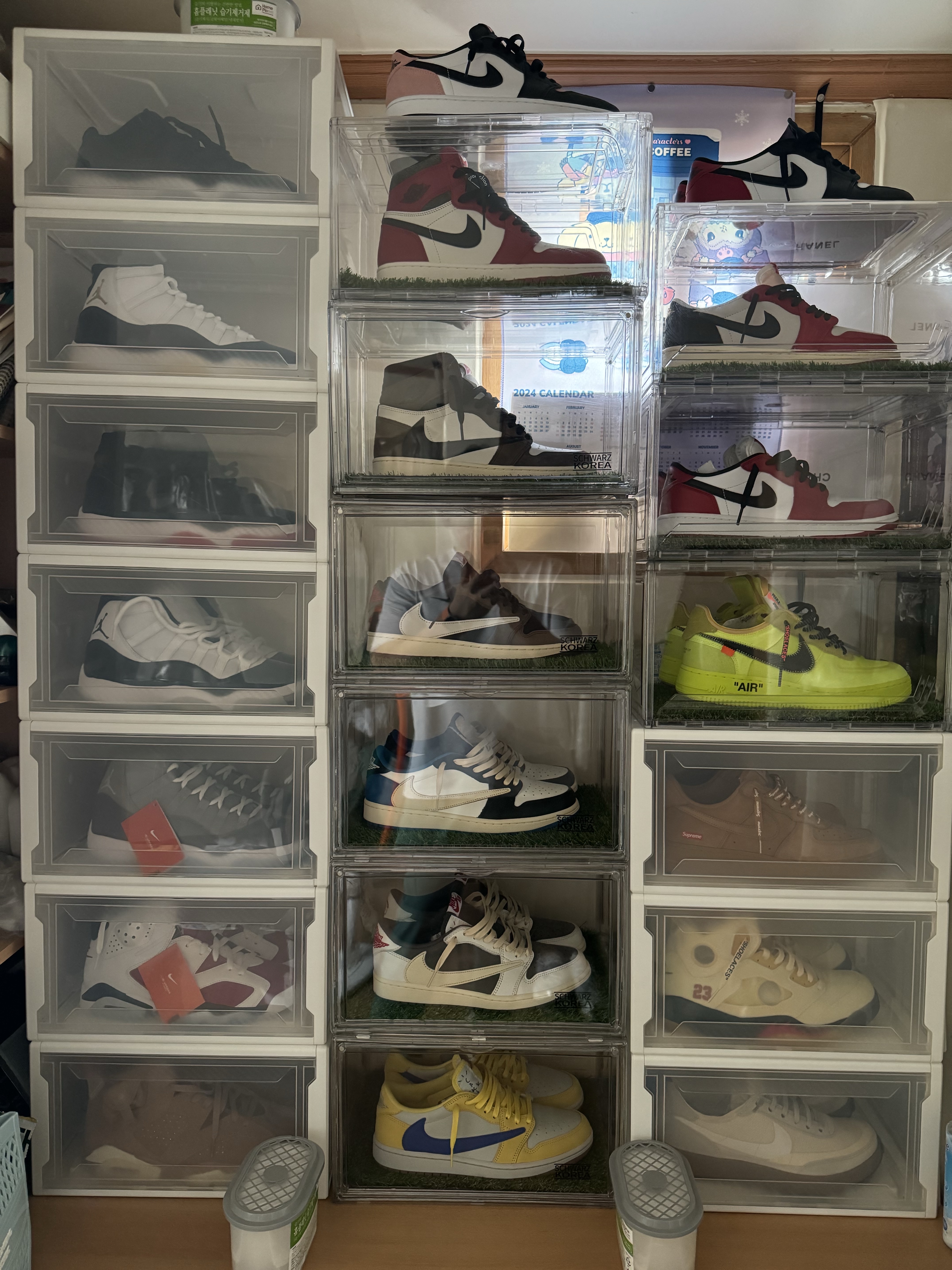 (W) Jordan 1 x Travis Scott Retro Low OG SP Canary, Jordan 1 x Travis Scott x Fragment Retro Low OG SP Military Blue 착용 스타일