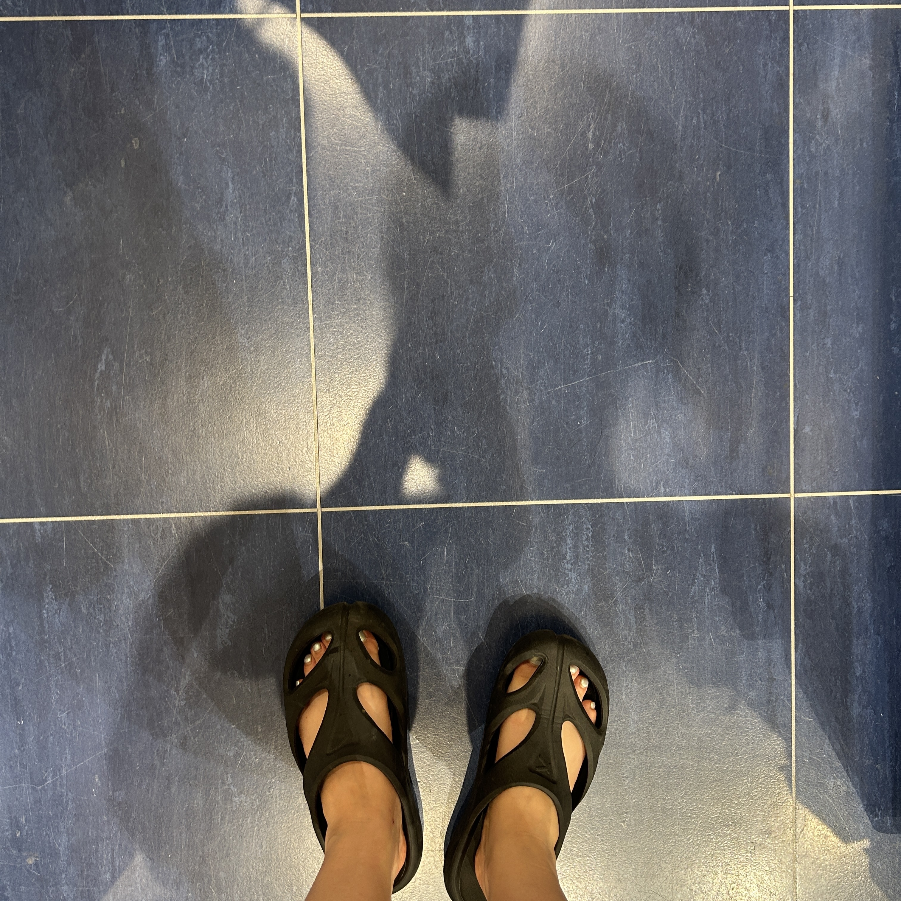 Keen Shanti Black Dawn Blue 착용 스타일