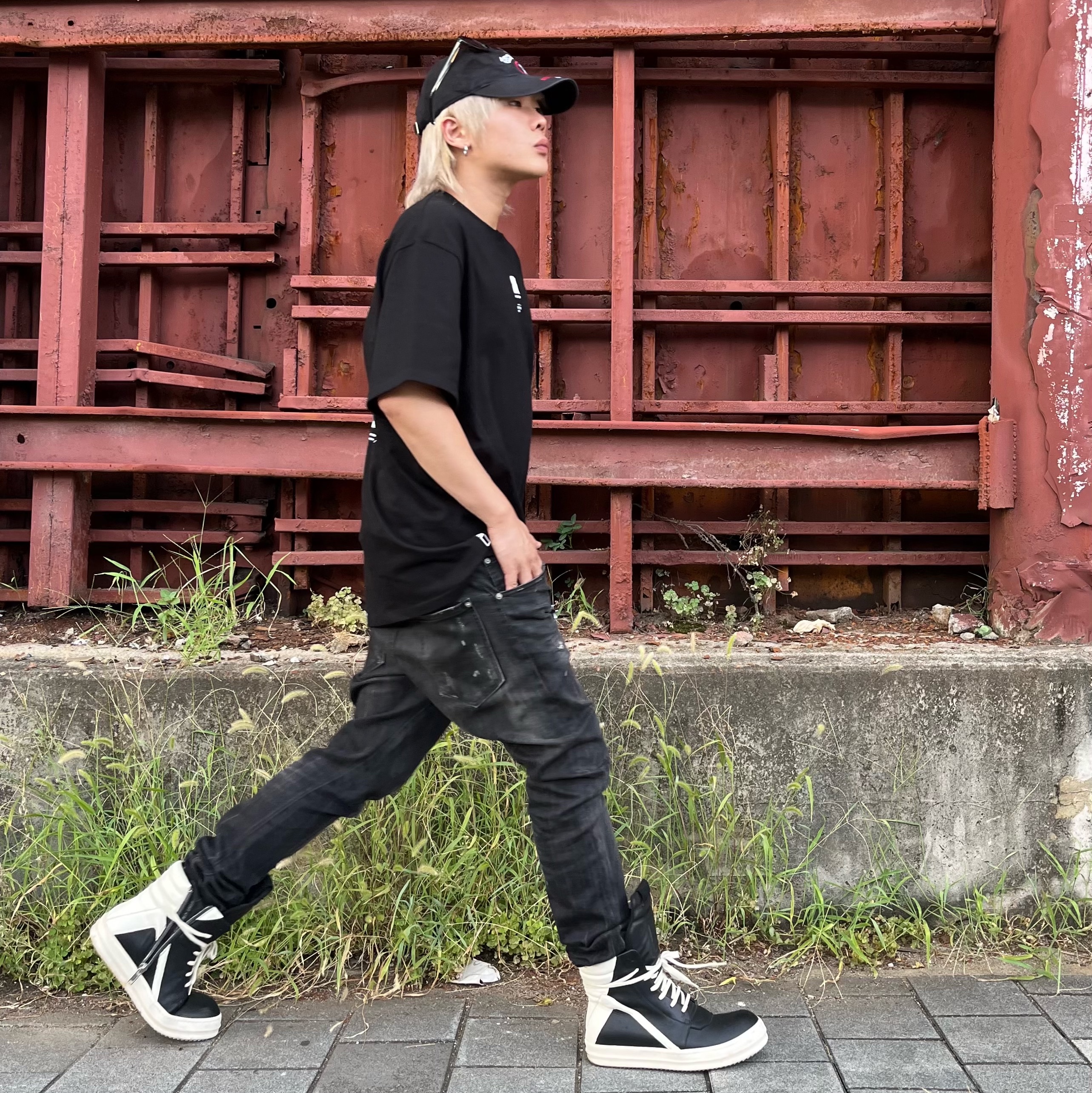 Rick Owens Geobasket Full Grain Calf Leather Strobe Sneakers Black Milk White 착용 스타일 - 2