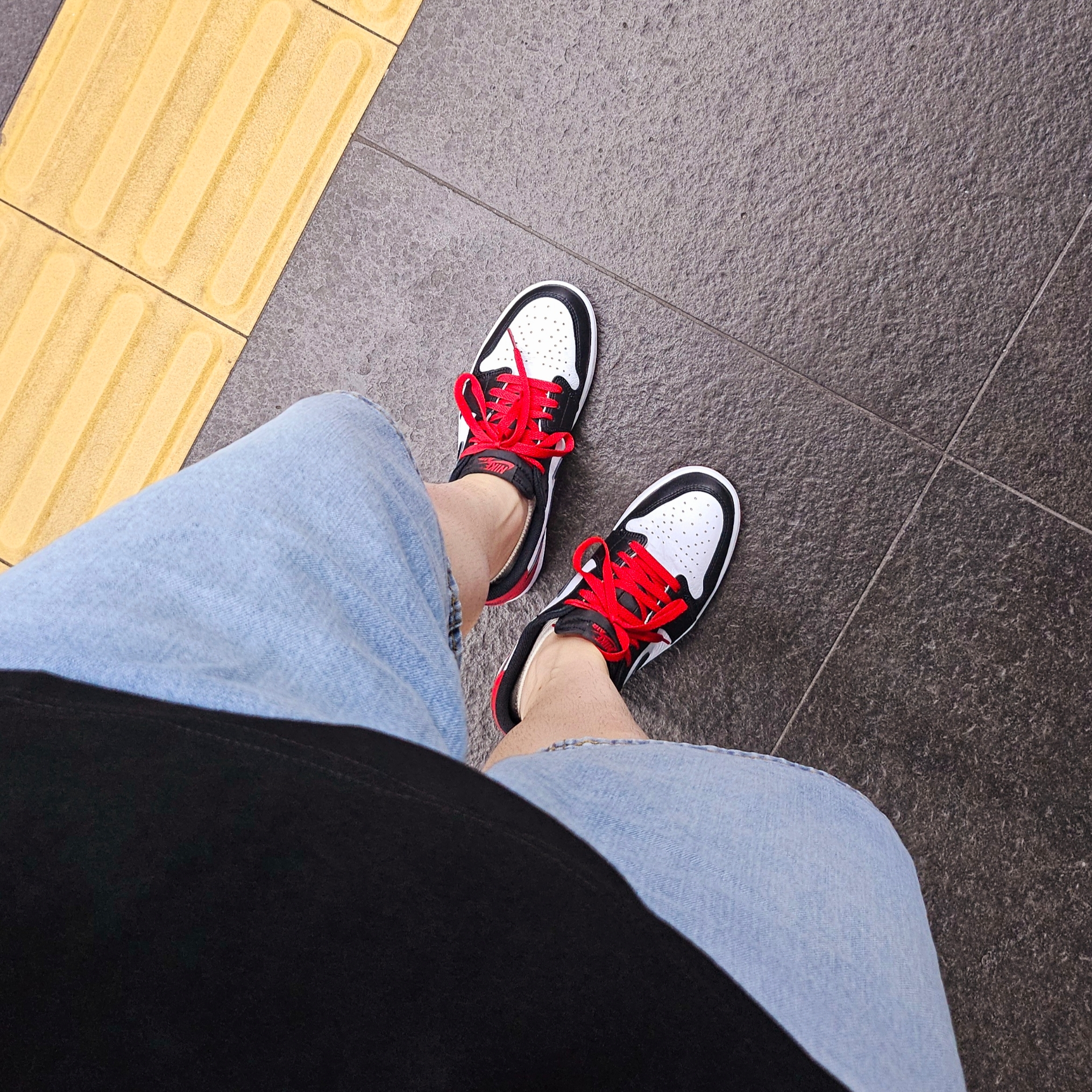Jordan 1 Retro Low OG Black Toe 착용 스타일
