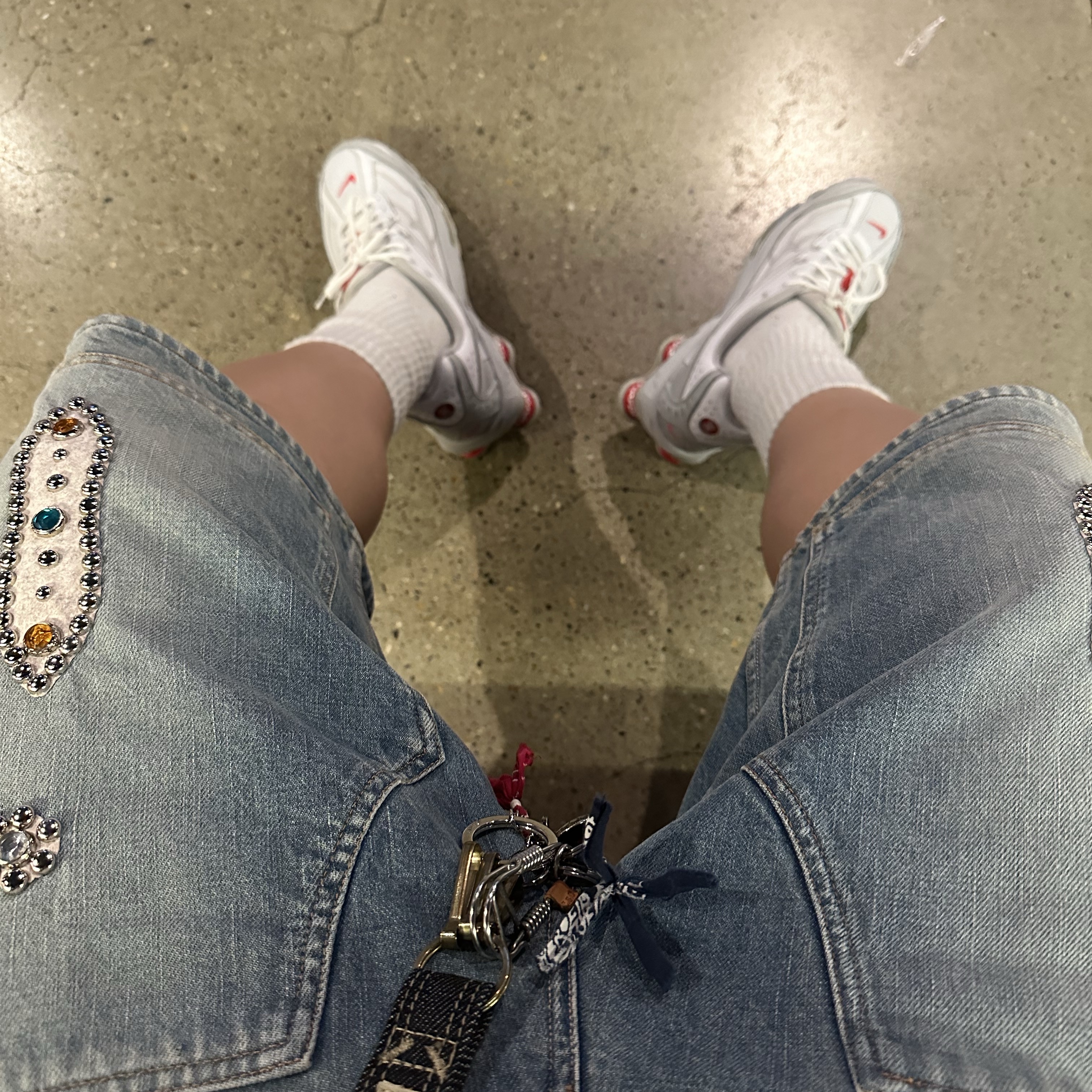Nike x Supreme Shox Ride 2 SP White, Kapital 14 oz. Denim Short Pants Studs Remake Indigo (Processing) 착용 스타일