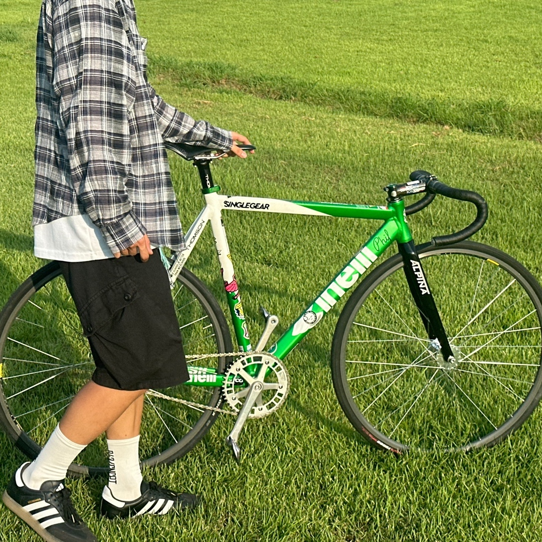 Adidas Velosamba Vegan Cycling Core Black, Supreme Military Camp Cap Olive - 24SS 착용 스타일 - 1