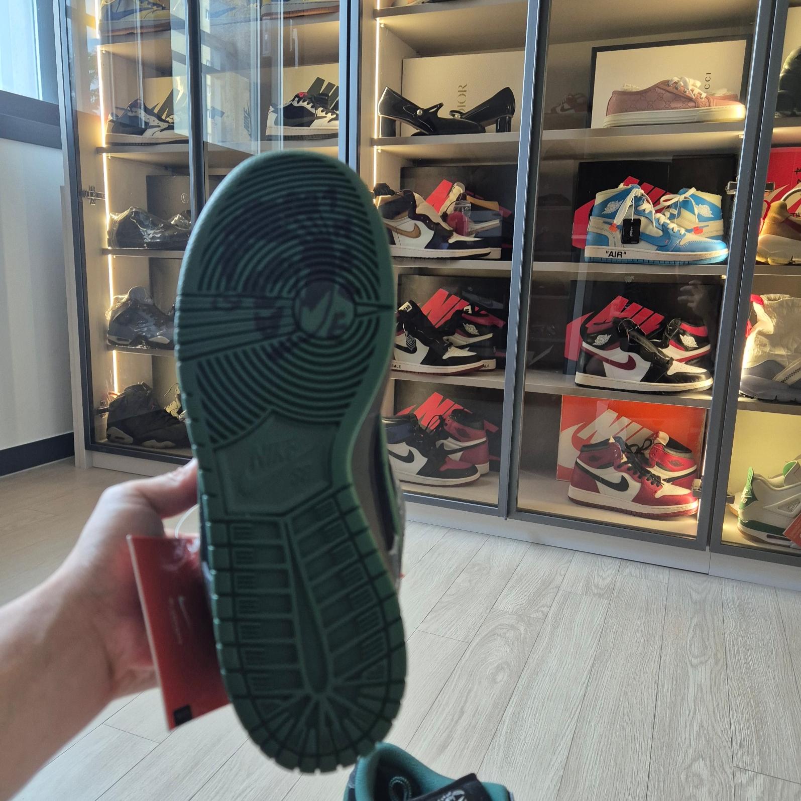 Nike x There SB Dunk Low Pro Anthracite and Gorge Green 착용 스타일 - 10