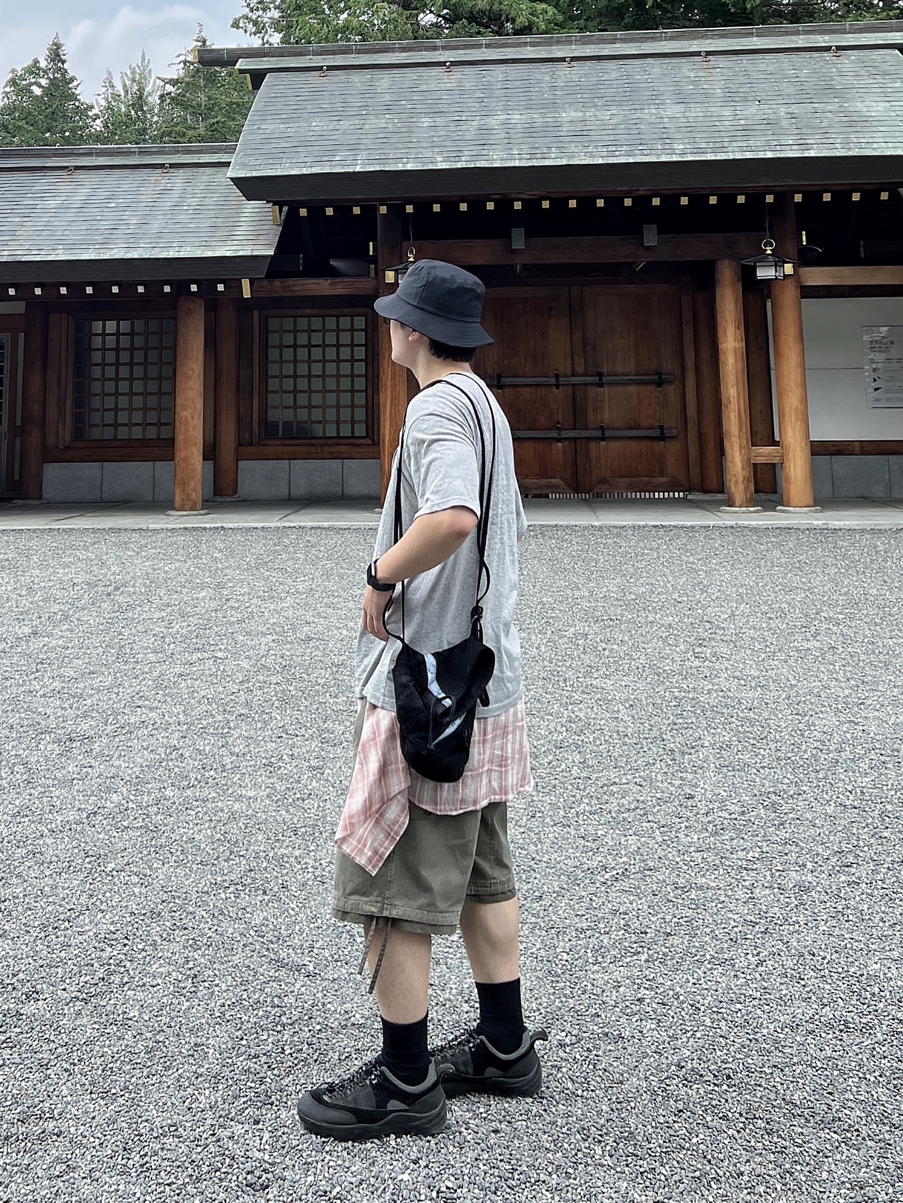 ETCE Layered Cargo Shorts Khaki 착용 스타일 - 1