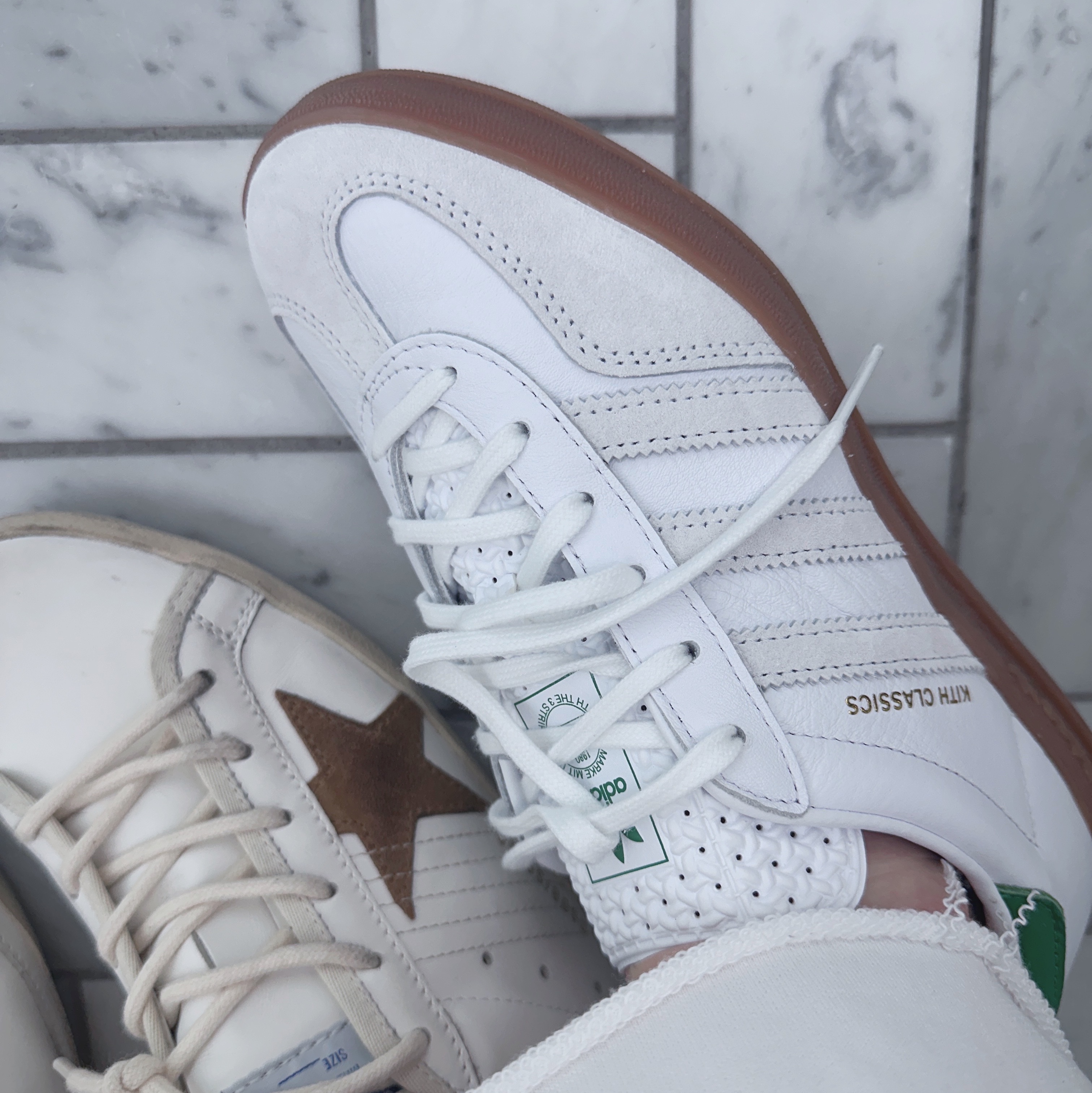 Adidas x Kith Gazelle Indoor White Green 착용 스타일 - 2