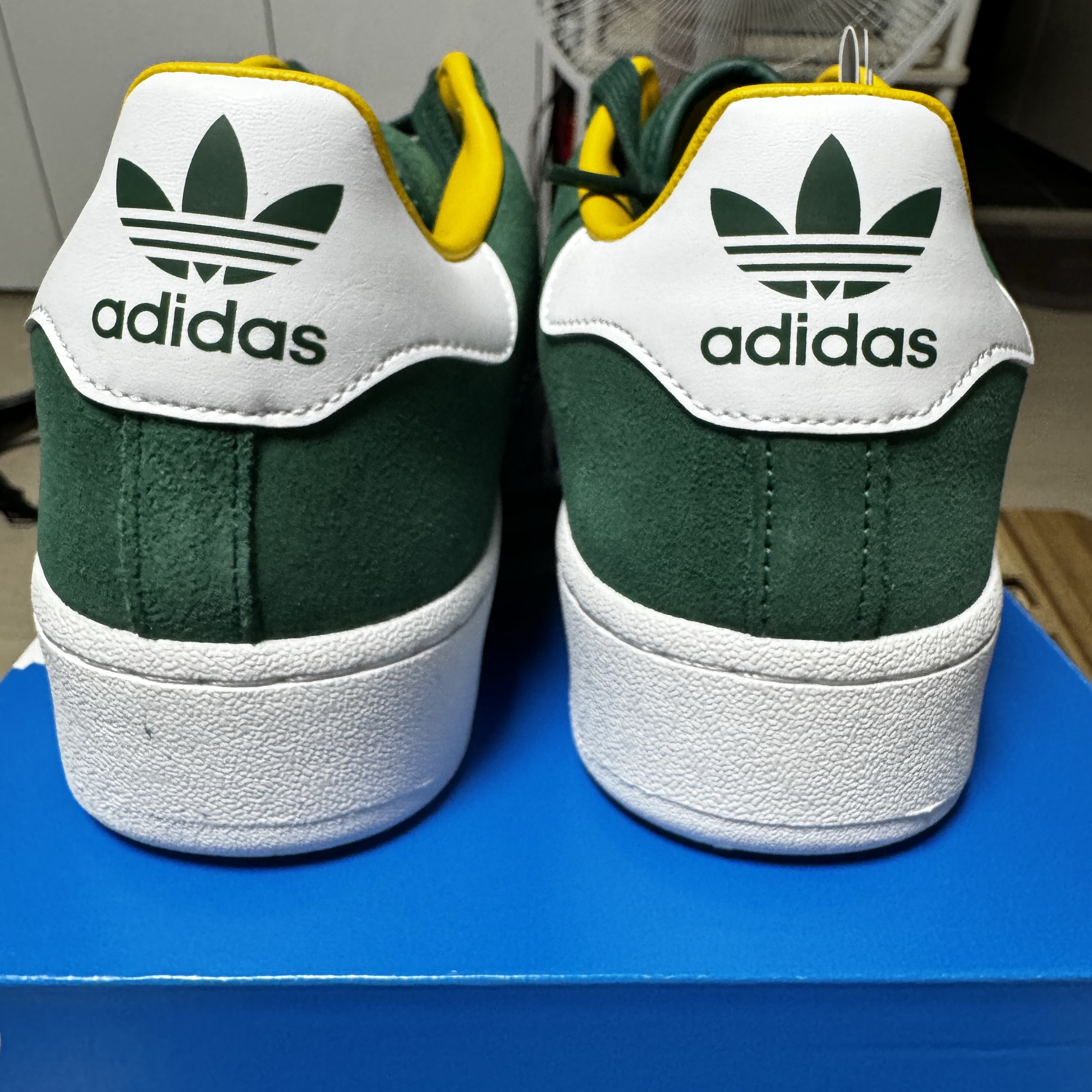 Adidas Superstar XLG Collegiate Green Cloud White 착용 스타일 - 5