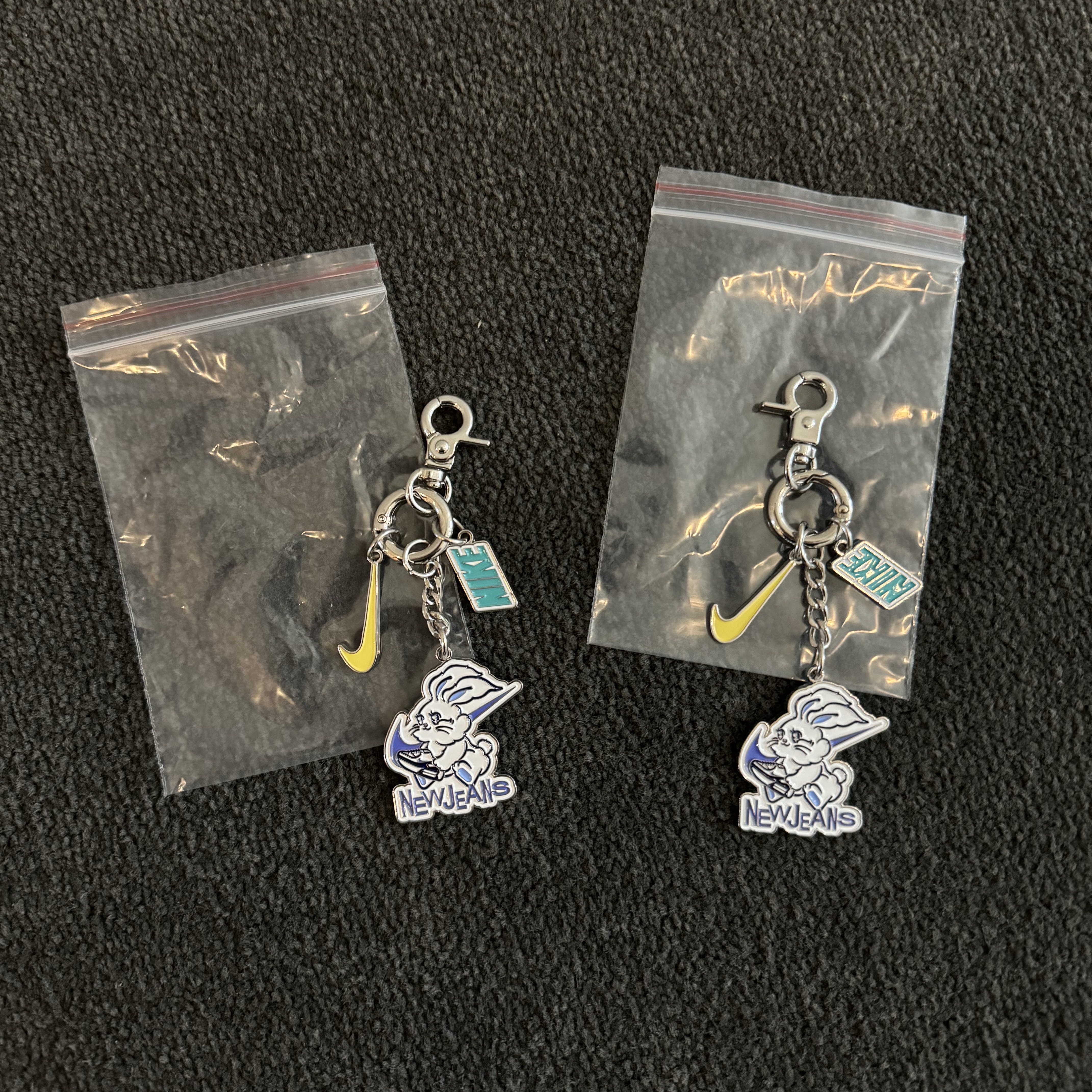 Nike x Newjeans Nike Gangnam Opening Anniversary Keyring Multicolor 착용 스타일