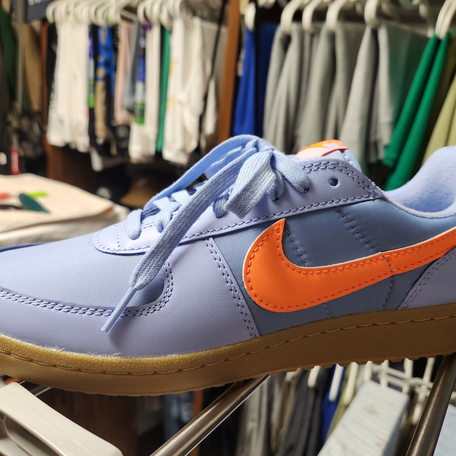 Nike Field General 82 SP Aluminum and Total Orange 착용 스타일 - 1