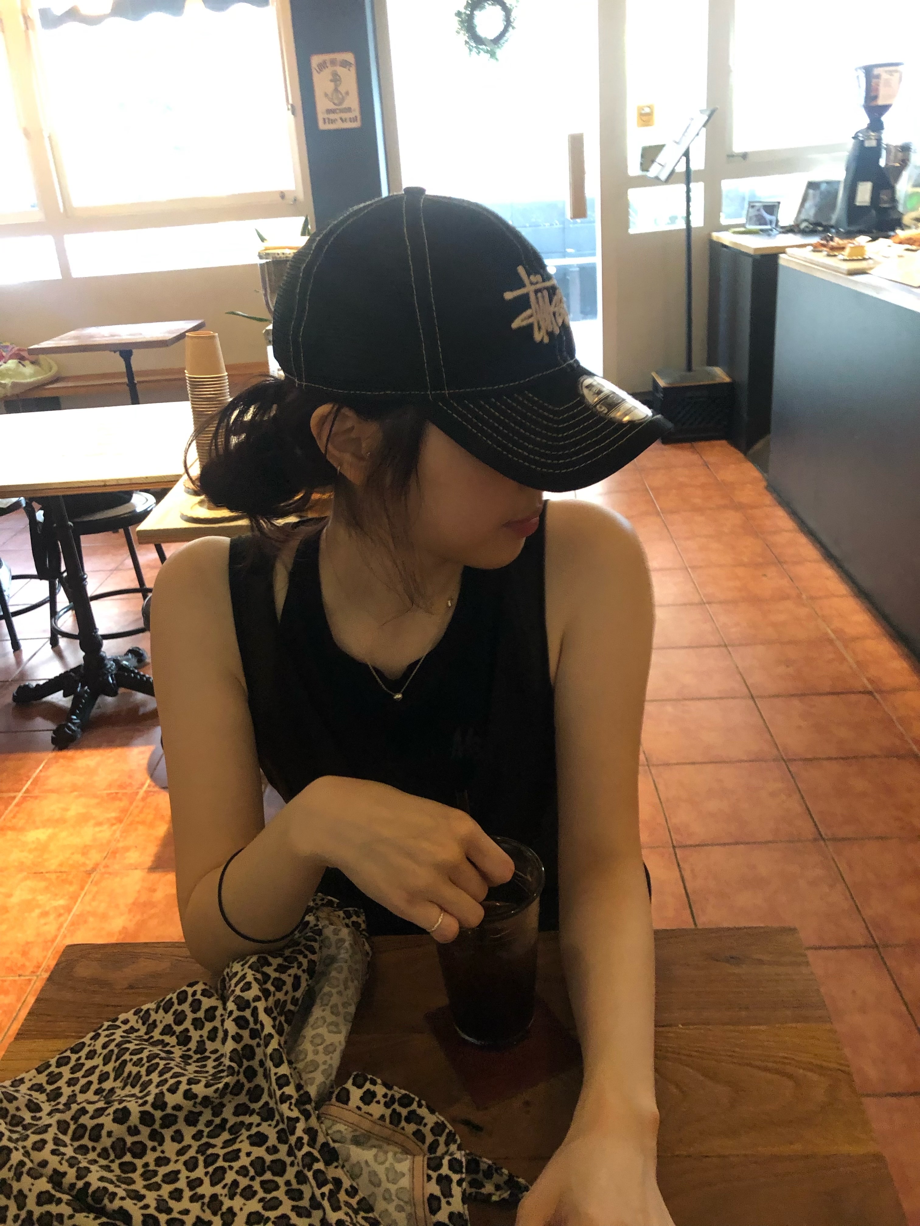 Stussy New Era 9twenty Basic Trucker Black, Emis Leopard Corduroy Eco Bag White 착용 스타일 - 1