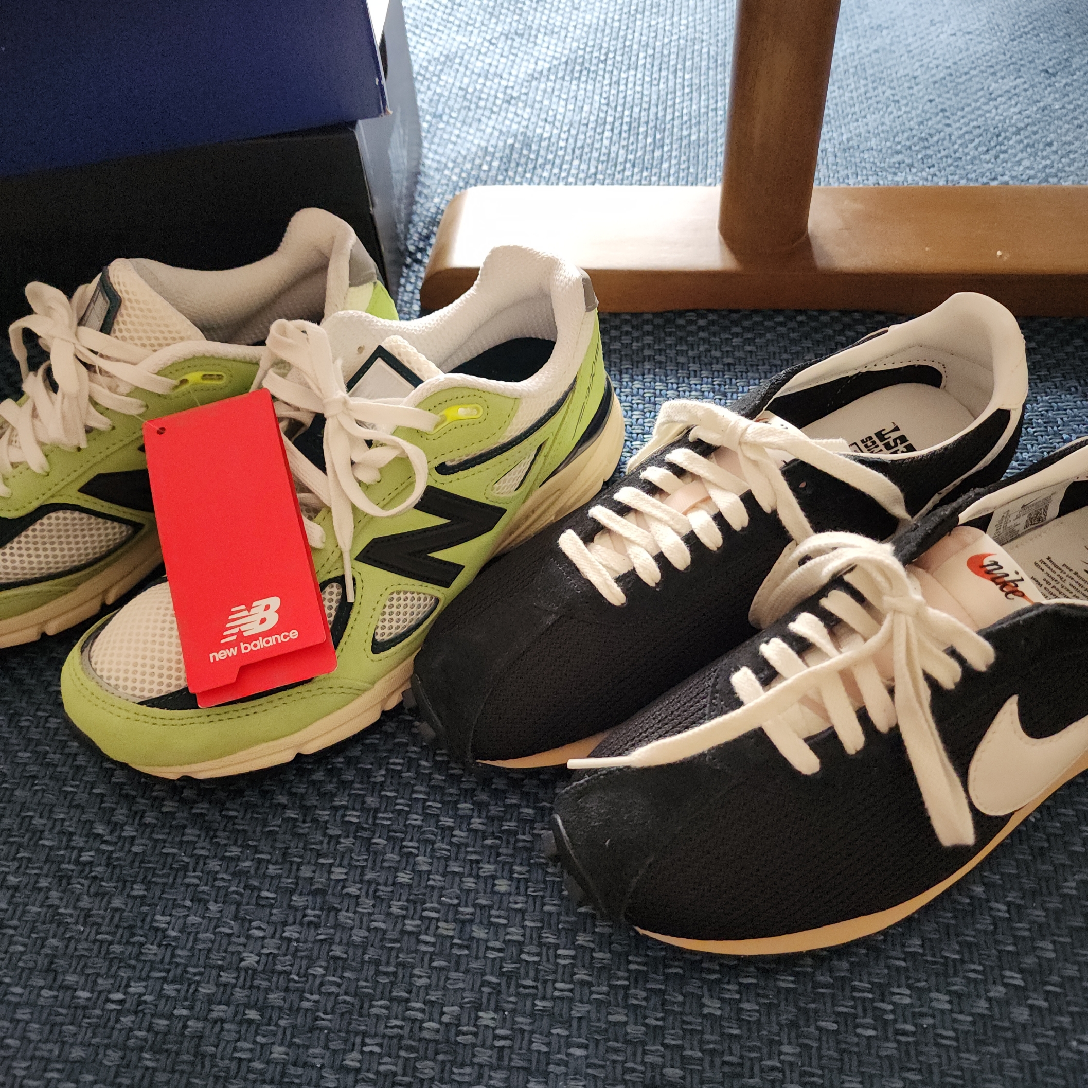 New Balance 990v4 Made in USA Hi-Lite Deep Ocean, Nike LD-1000 SP Black and Sail 착용 스타일