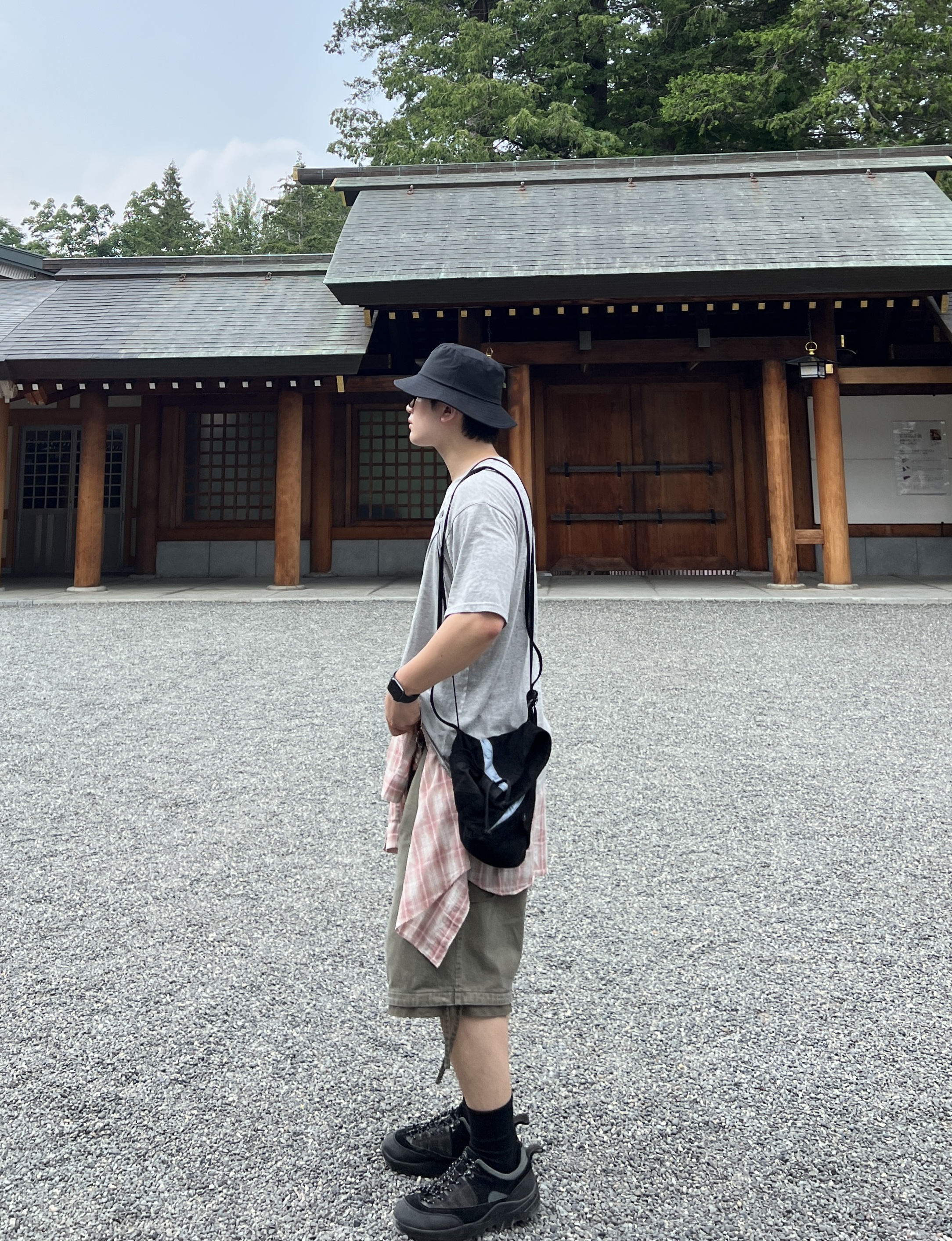 ETCE Layered Cargo Shorts Khaki 착용 스타일 - 2