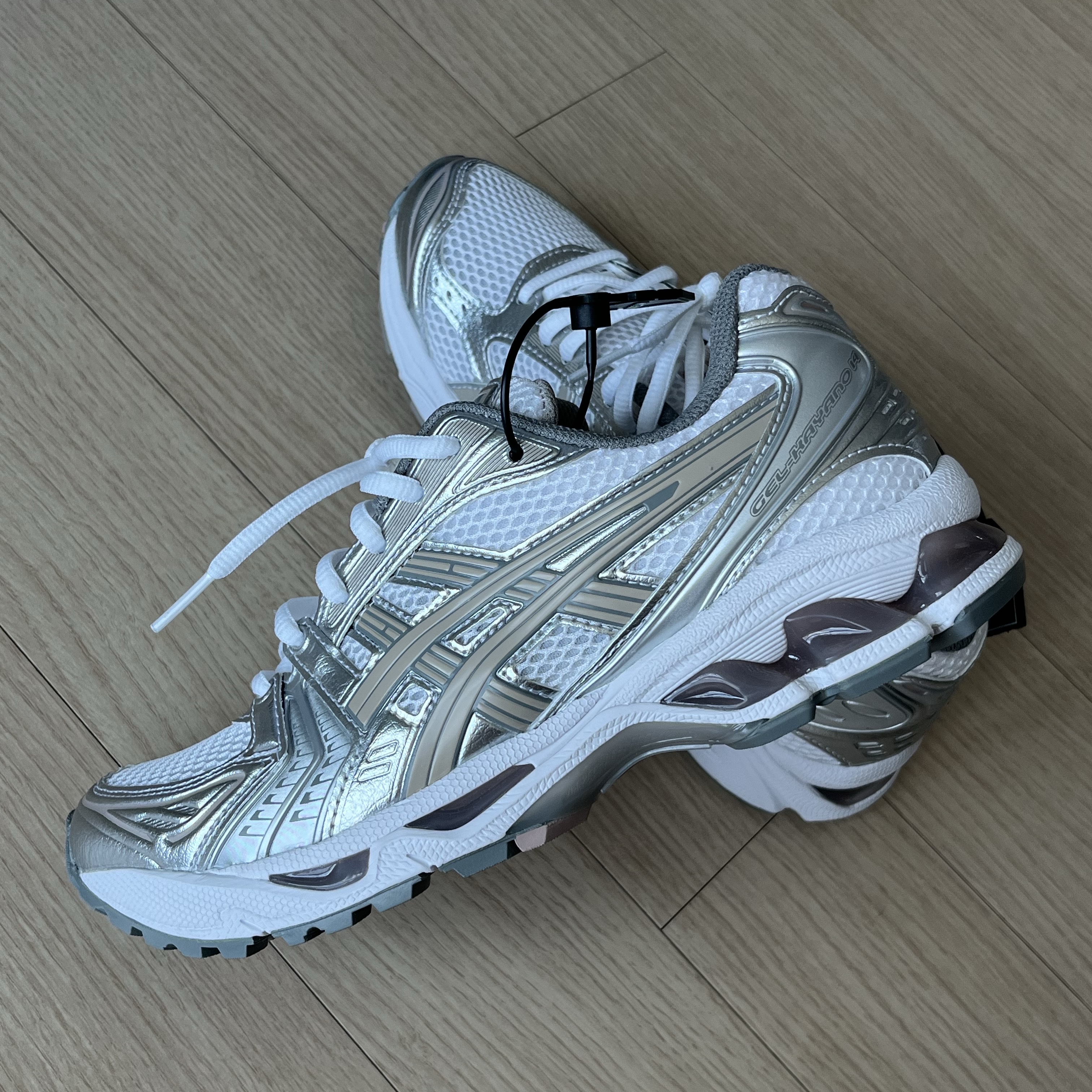 (W) Asics Gel-Kayano 14 White Moonrock 착용 스타일
