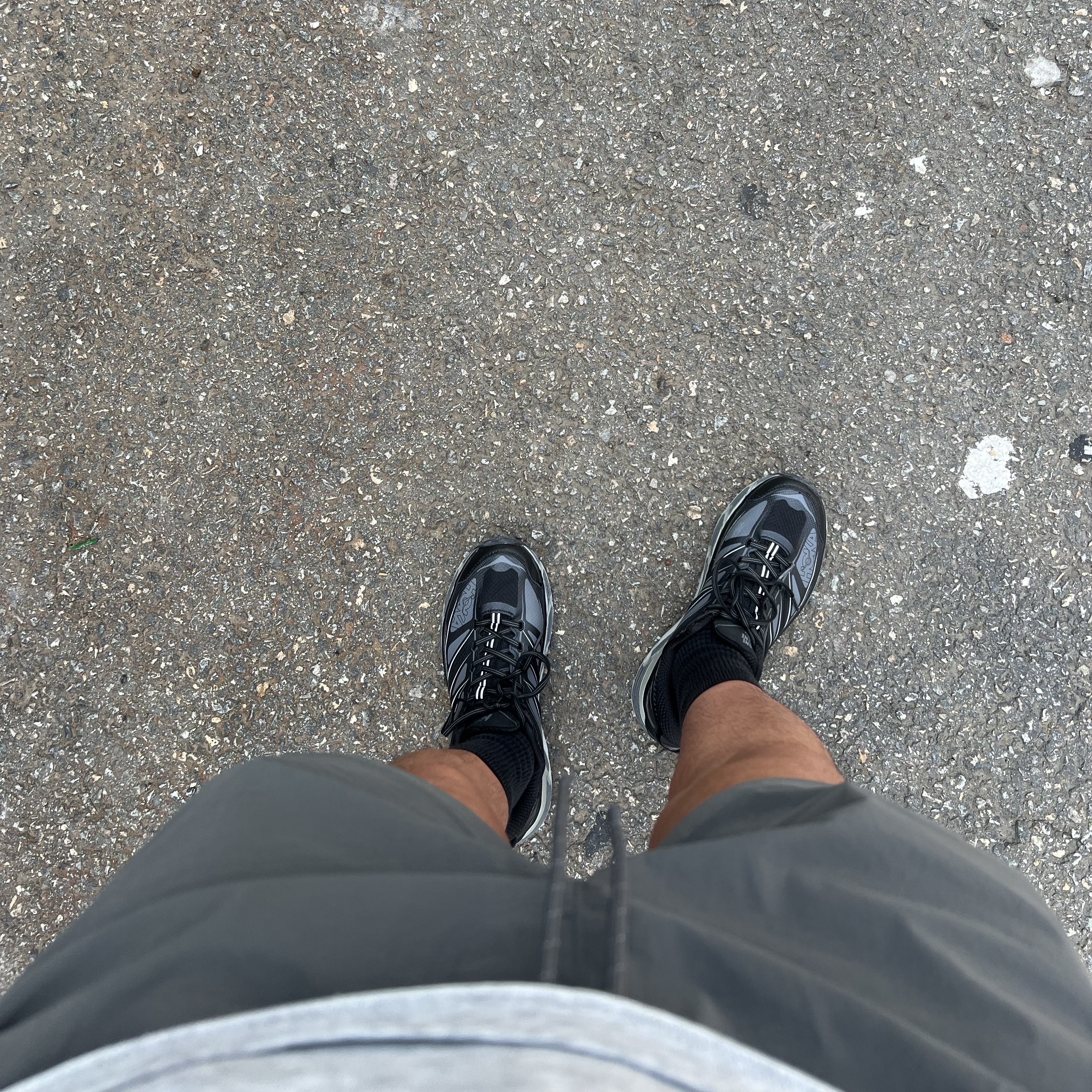 Hoka Mafate Speed 2 Black Castlerock 착용 스타일