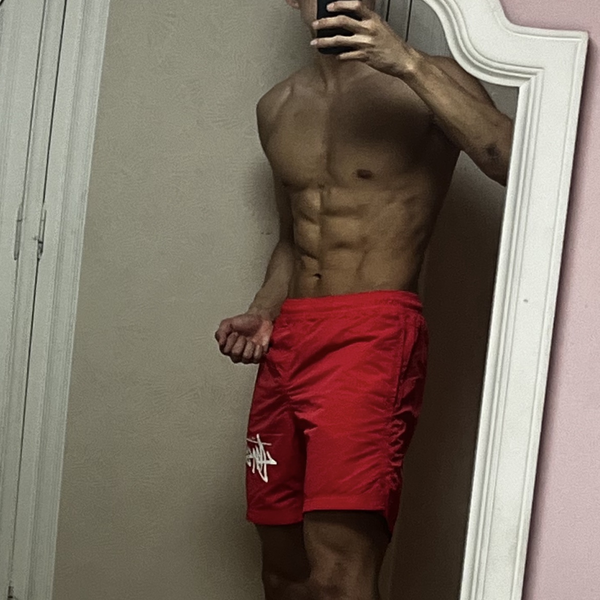 Nike x Stussy Water Shorts Habanero Red 착용 스타일