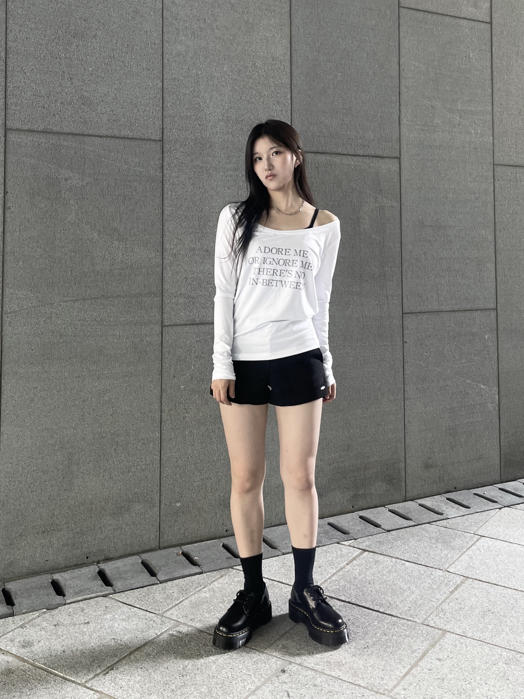 Dr. Martens Women 1461 Quad Black 착용 스타일 - 1