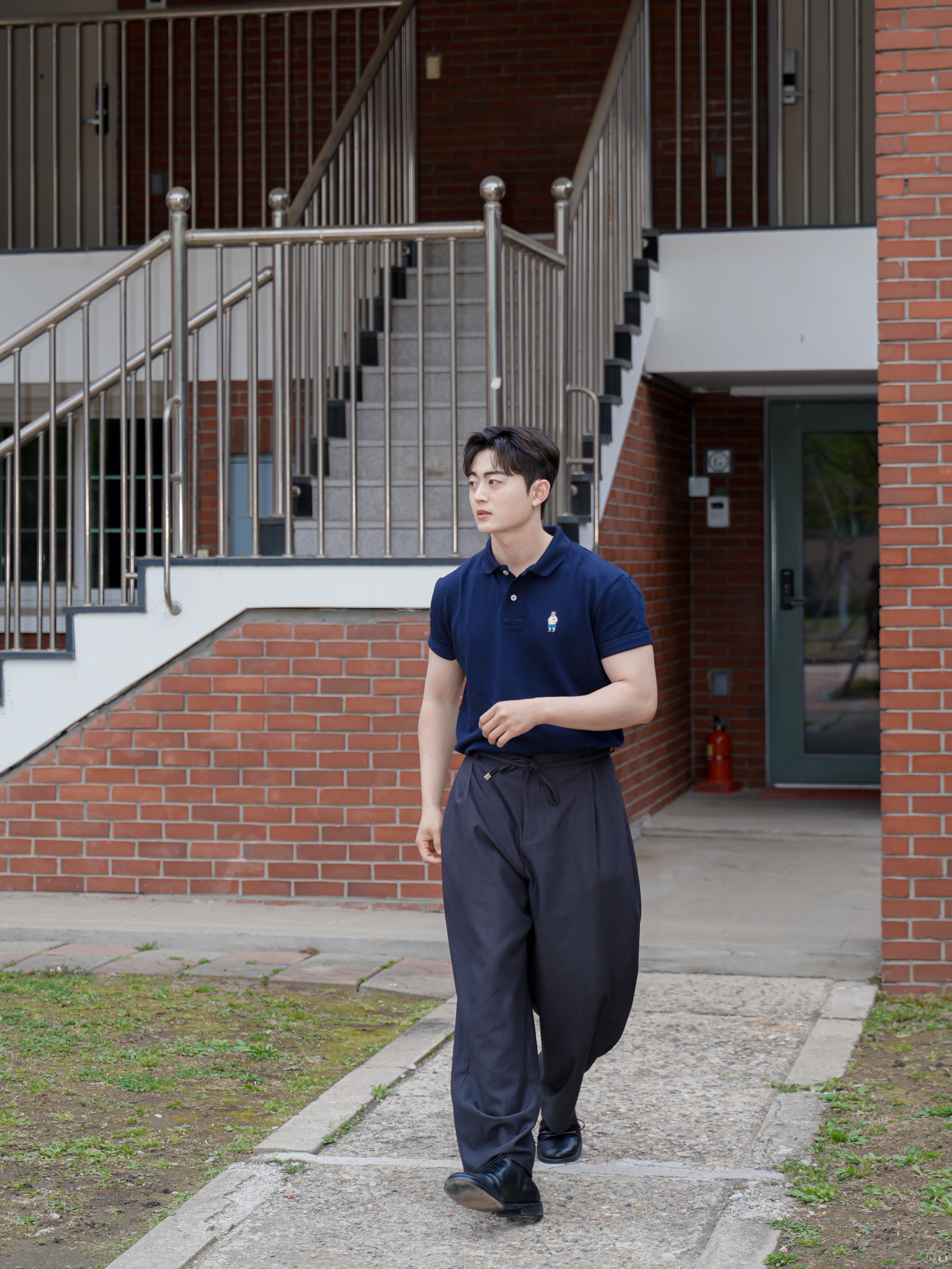 Kinchi Grainy - 547 (a) Vibram Black 착용 스타일 - 2