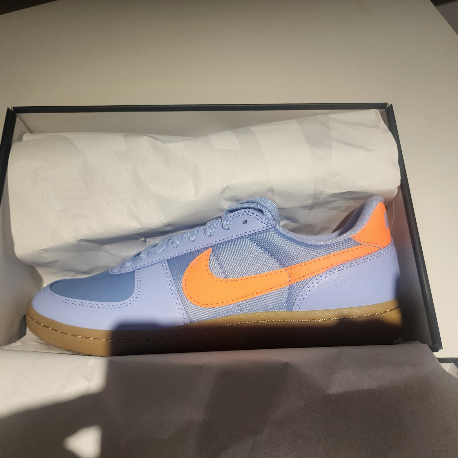 Nike Field General 82 SP Aluminum and Total Orange 착용 스타일 - 2