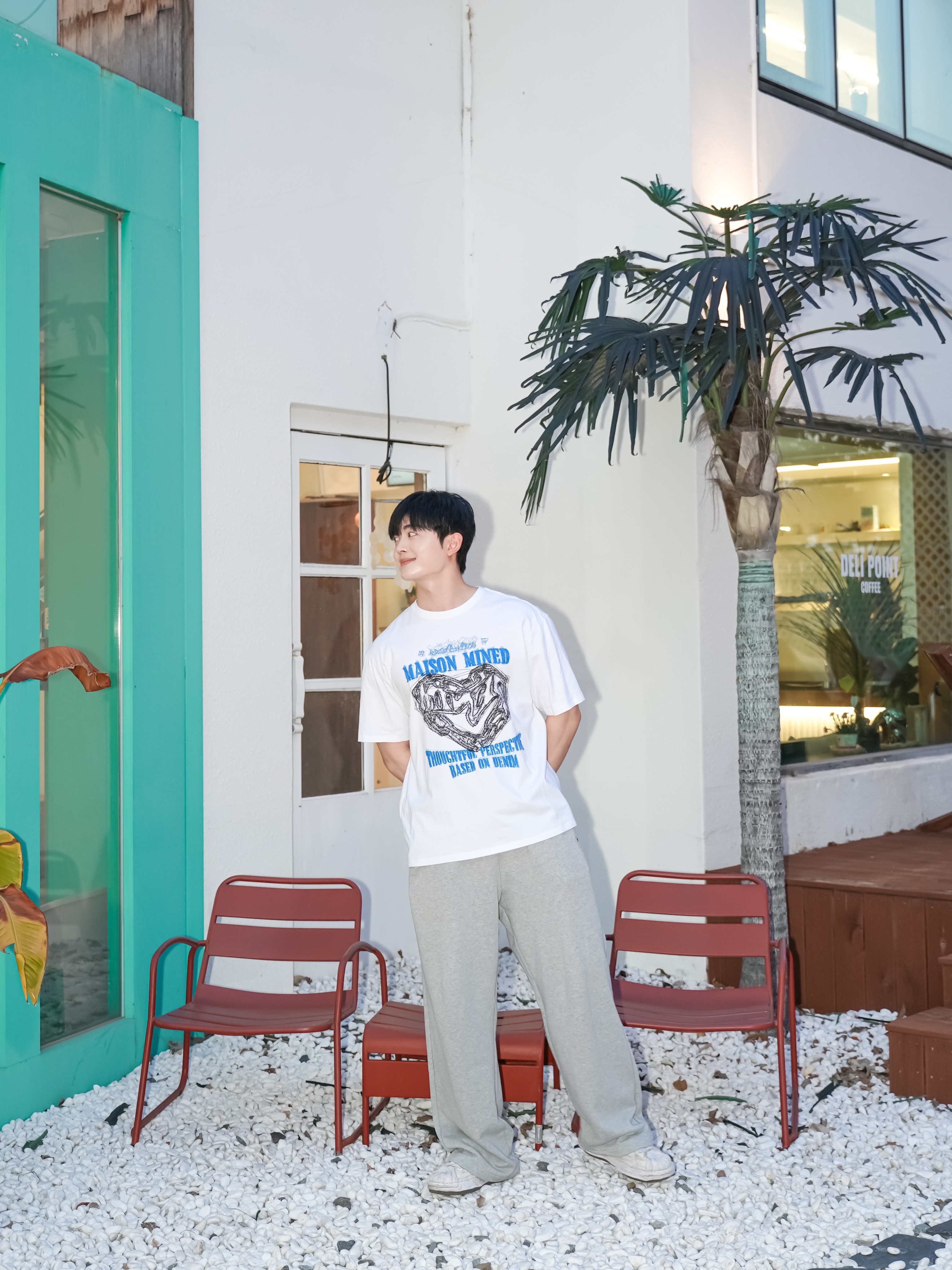 Maison Mihara Yasuhiro Blakey OG Sole Canvas Low-top Sneakers White 착용 스타일 - 2